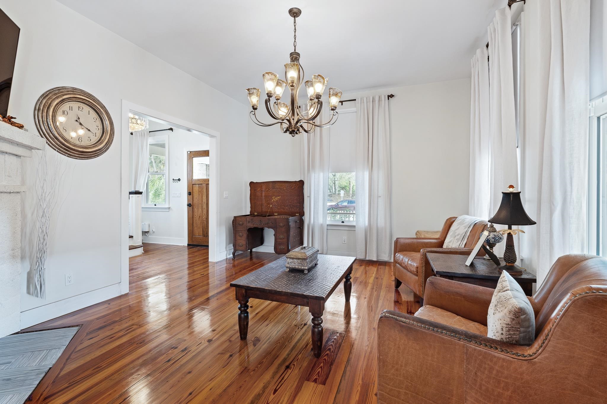 Image 9 of 65 For 288 St George St