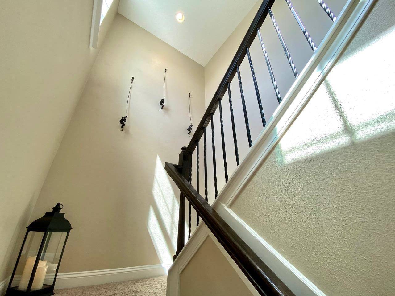 Image 34 of 66 For 115 Sierras Loop