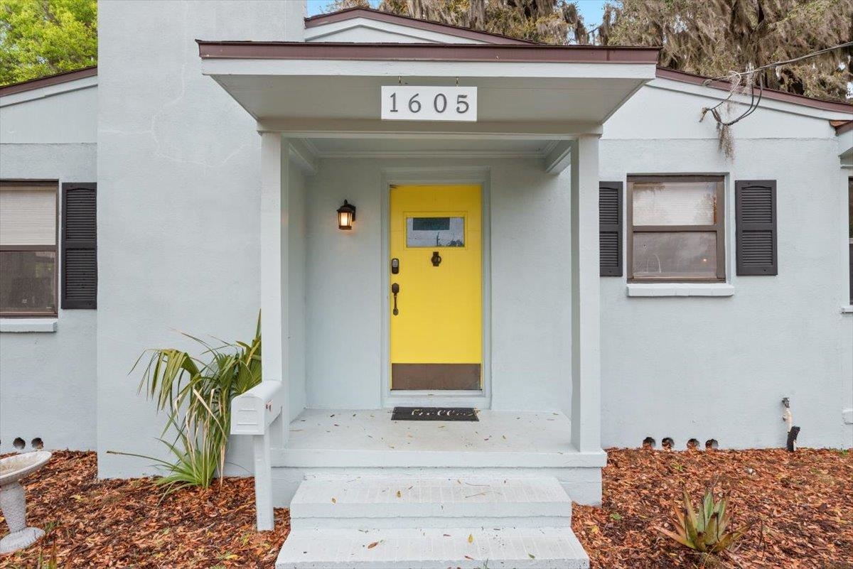 Image 2 of 37 For 1605 Furman Rd