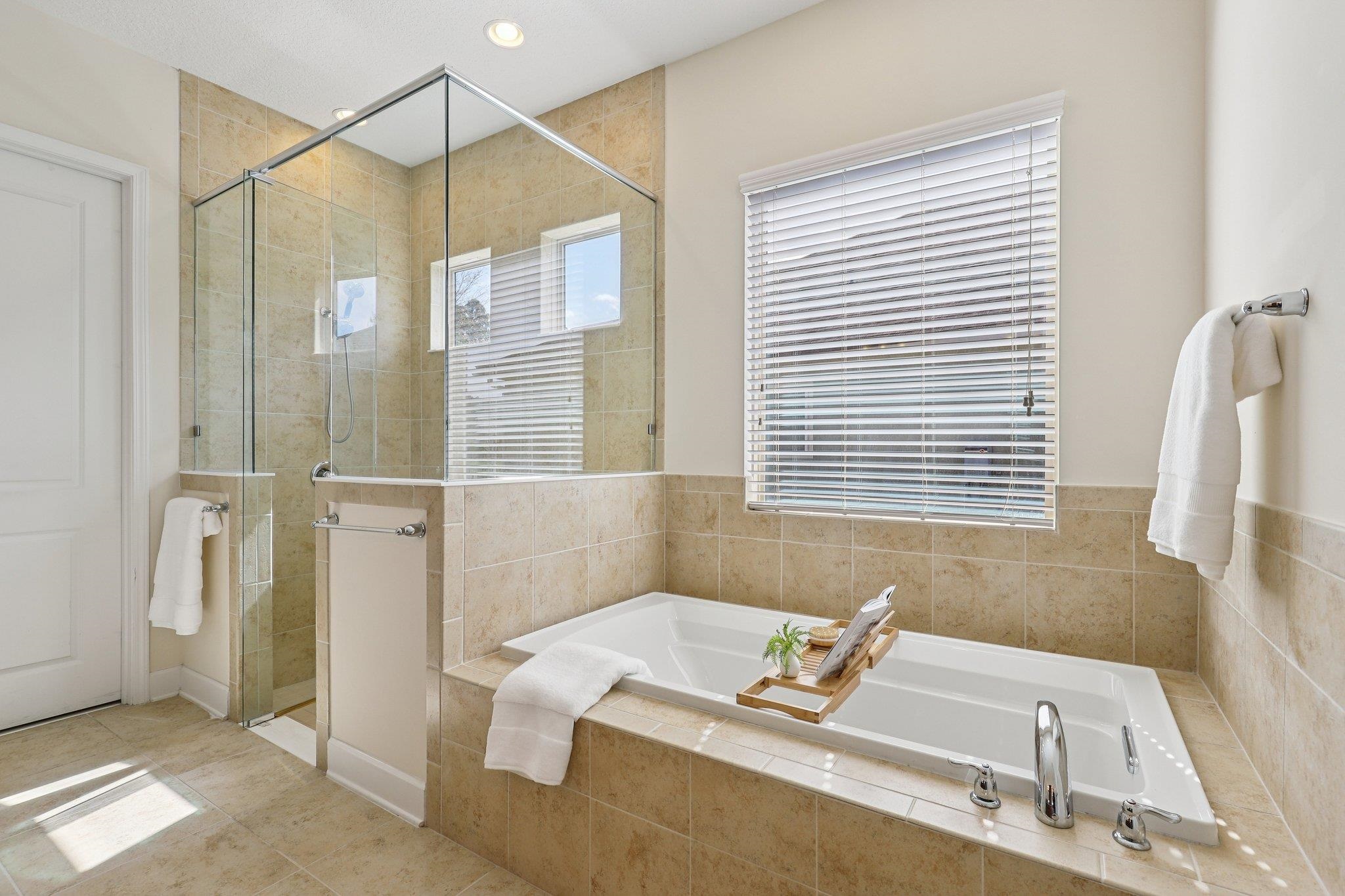 Image 16 of 61 For 510 Eagle Rock Dr