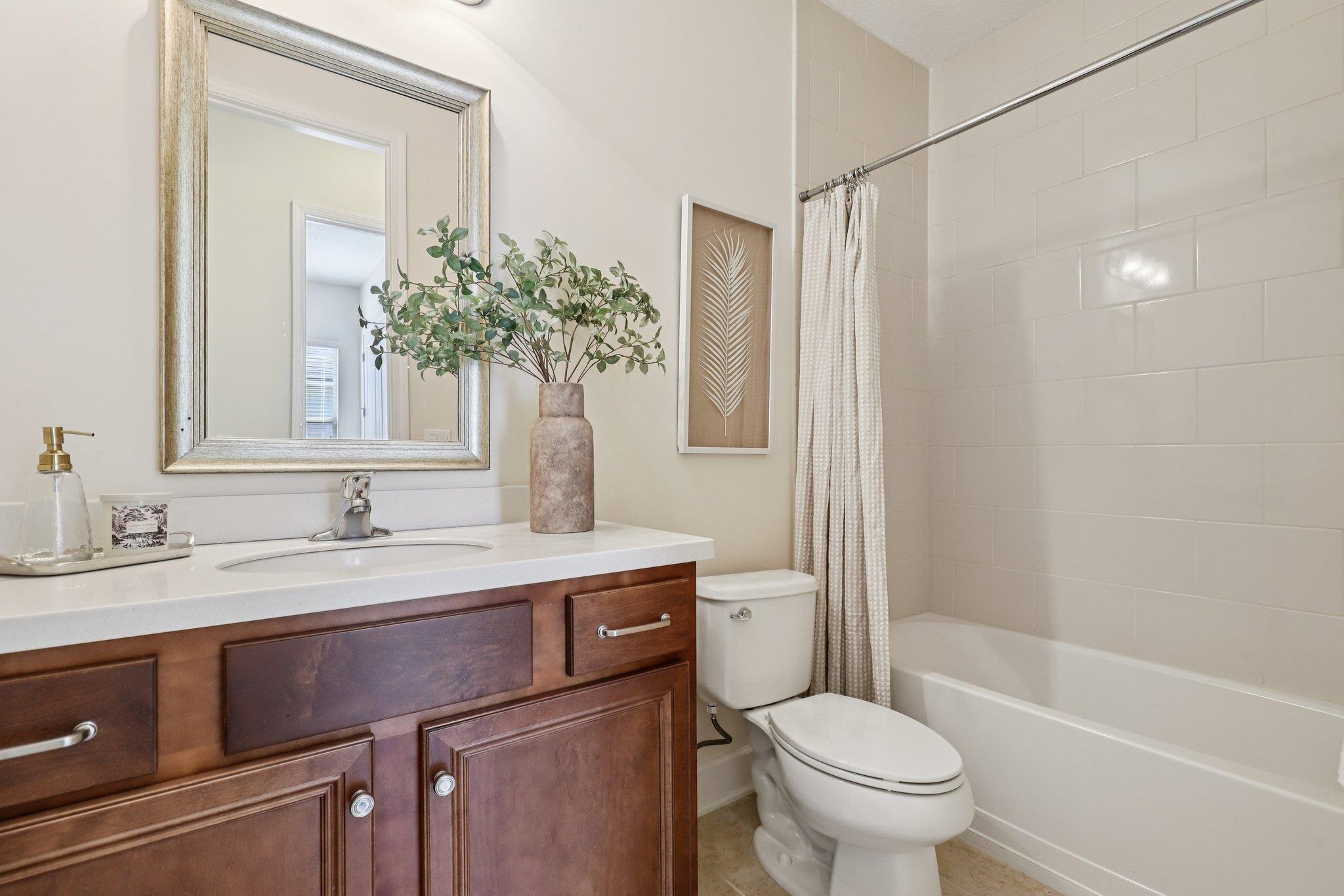 Image 21 of 61 For 510 Eagle Rock Dr