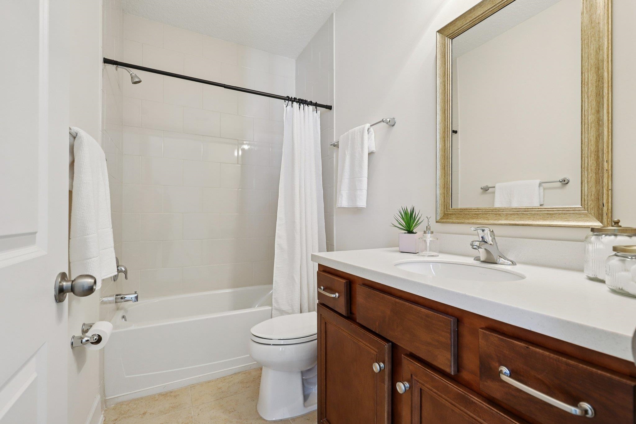 Image 22 of 61 For 510 Eagle Rock Dr