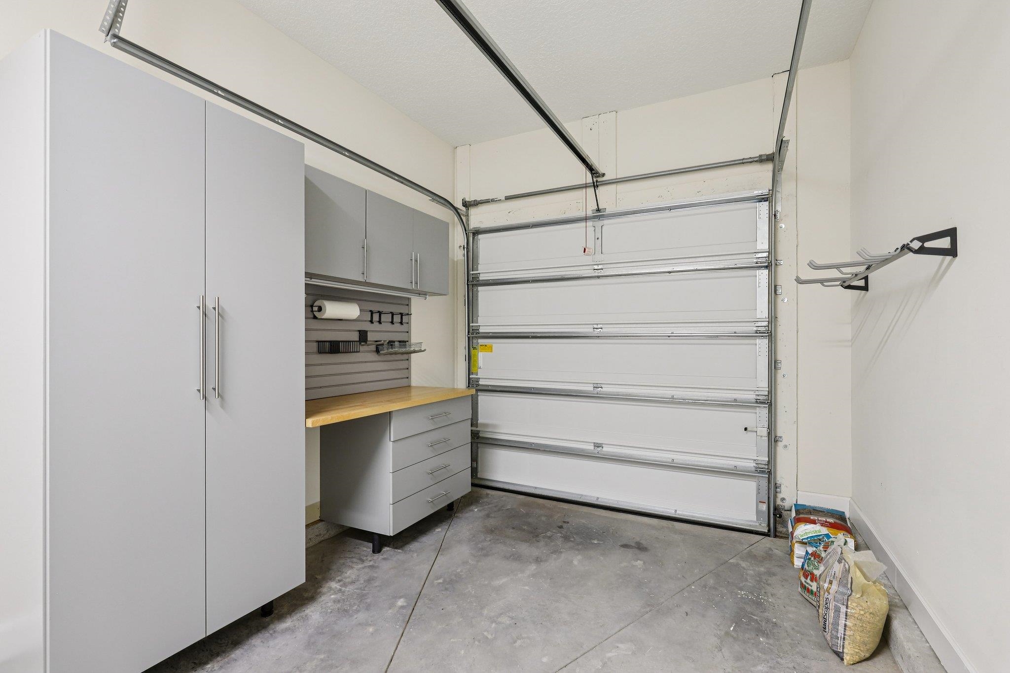 Image 24 of 61 For 510 Eagle Rock Dr