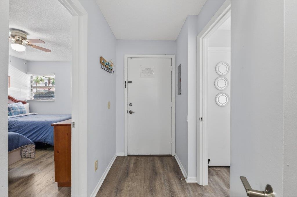 Image 5 of 69 For 4670 A1a S  1112