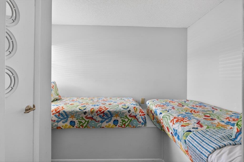 Image 6 of 69 For 4670 A1a S  1112