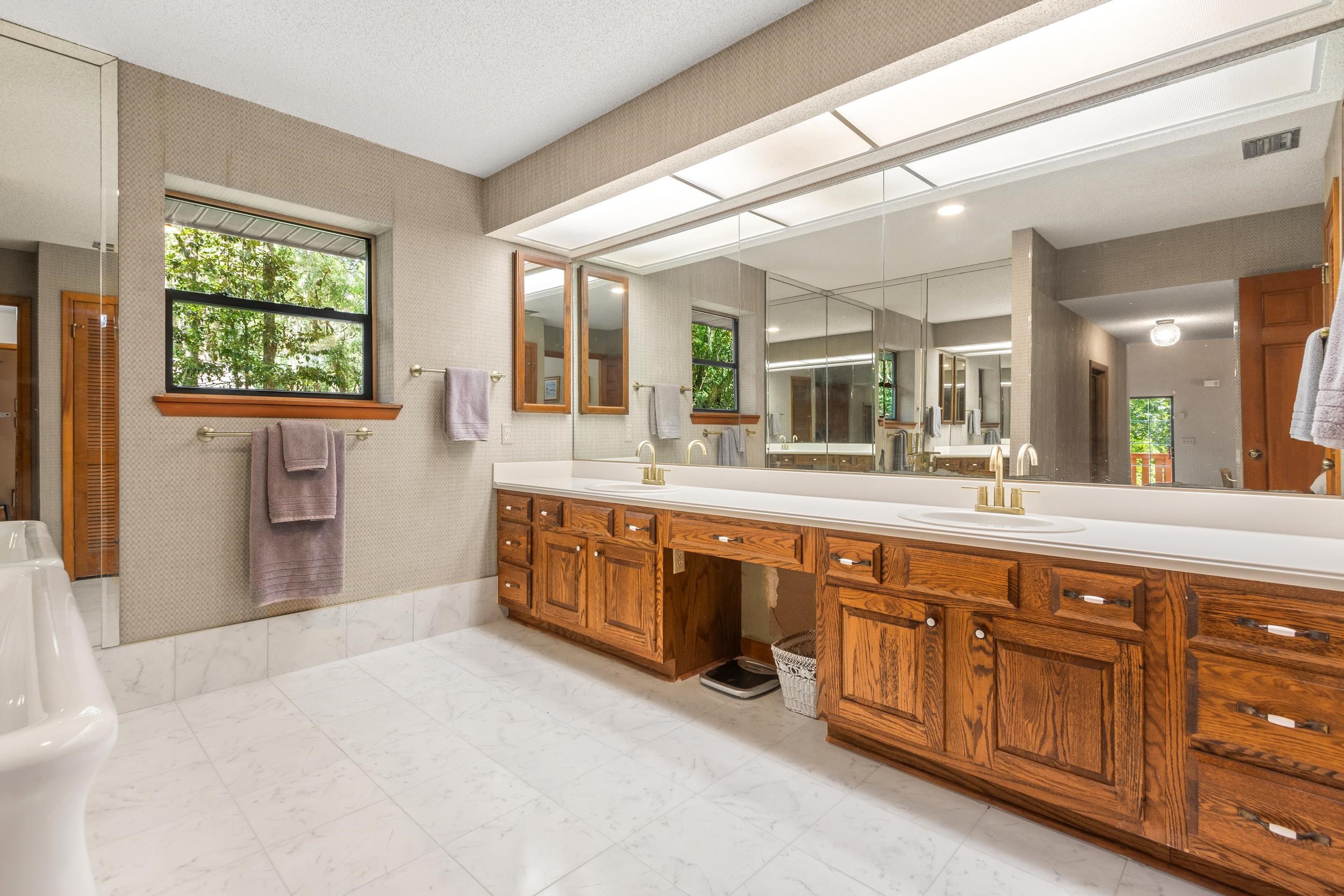 Image 24 of 48 For 3649 Lone Wolf Trl