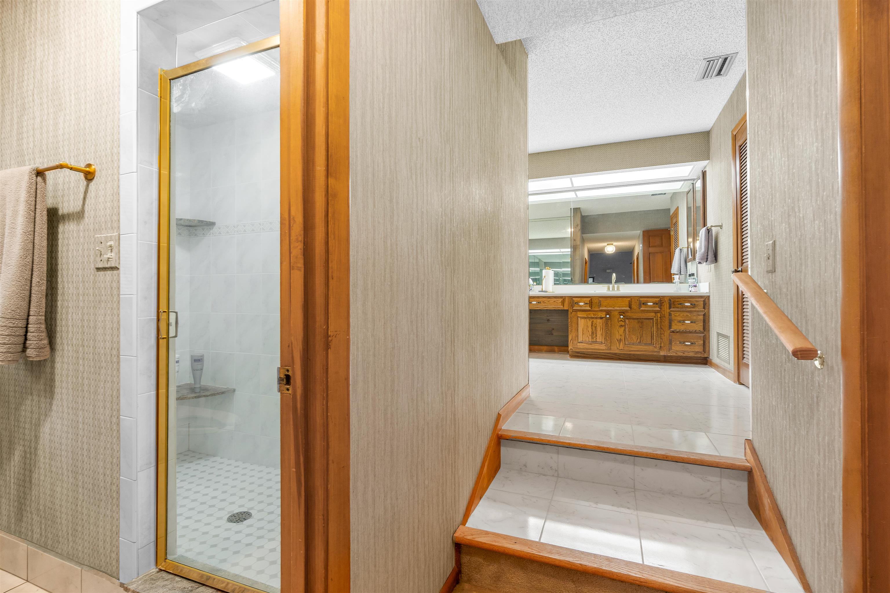 Image 31 of 48 For 3649 Lone Wolf Trl