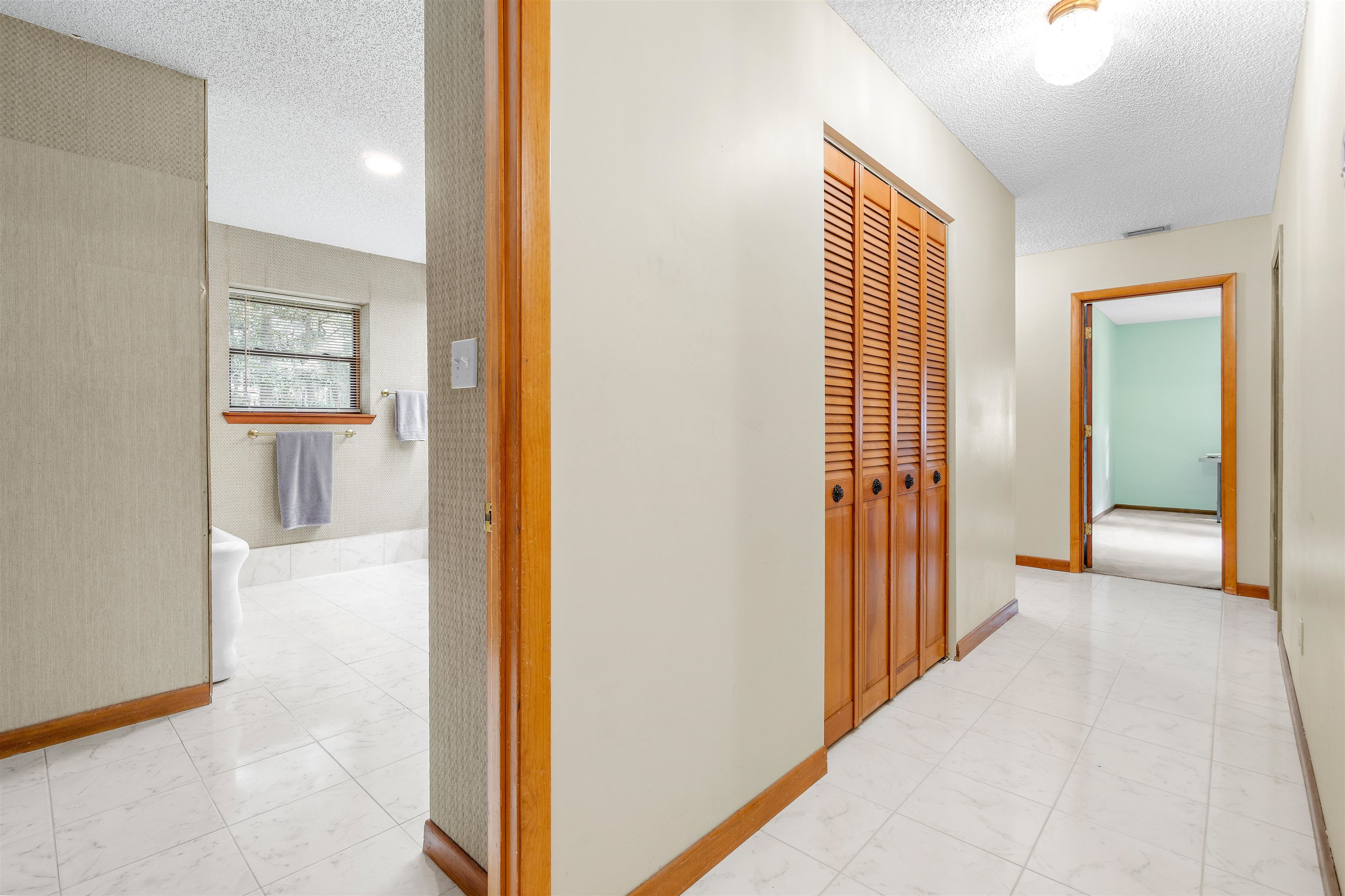 Image 33 of 48 For 3649 Lone Wolf Trl