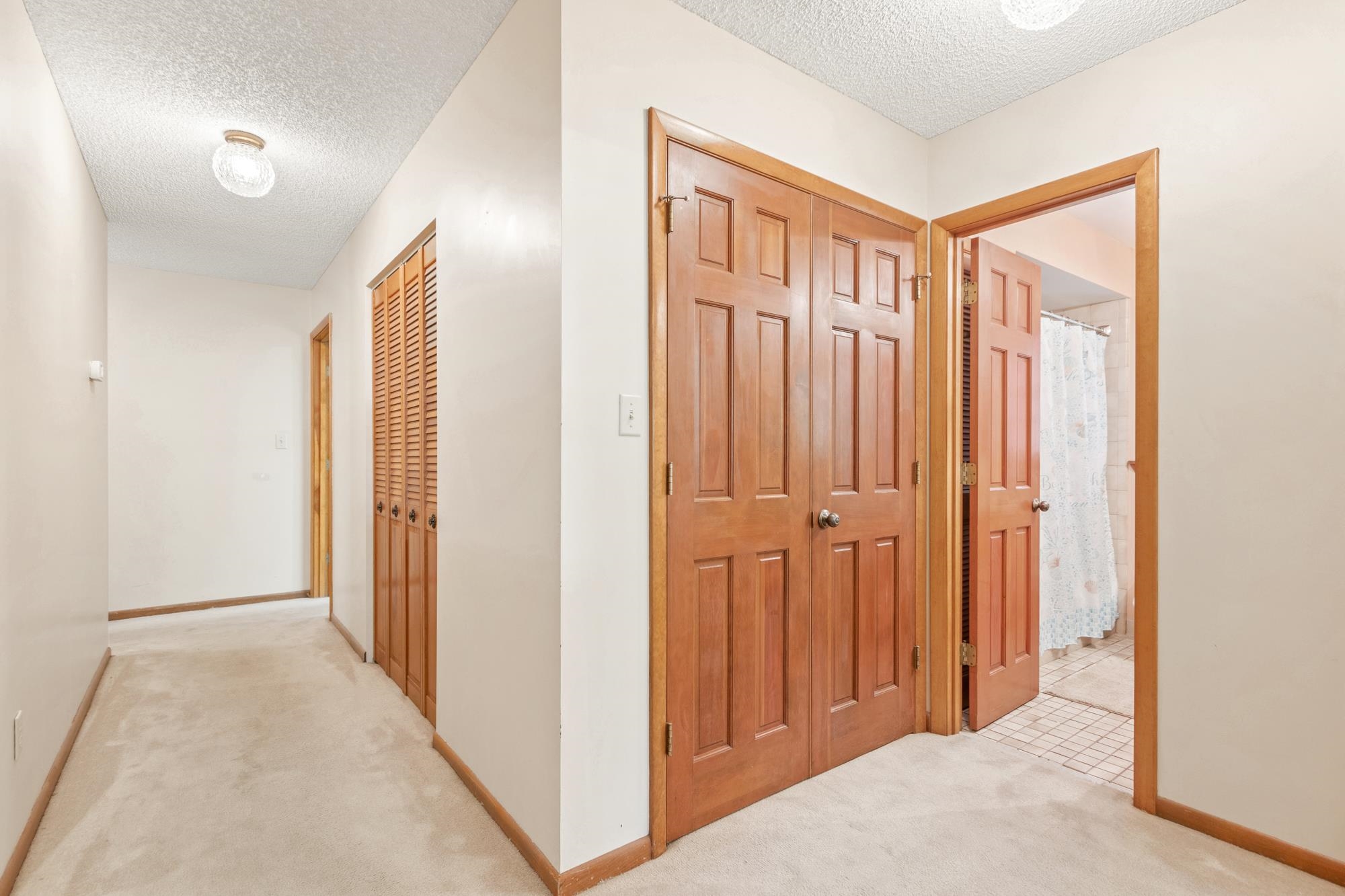 Image 37 of 48 For 3649 Lone Wolf Trl