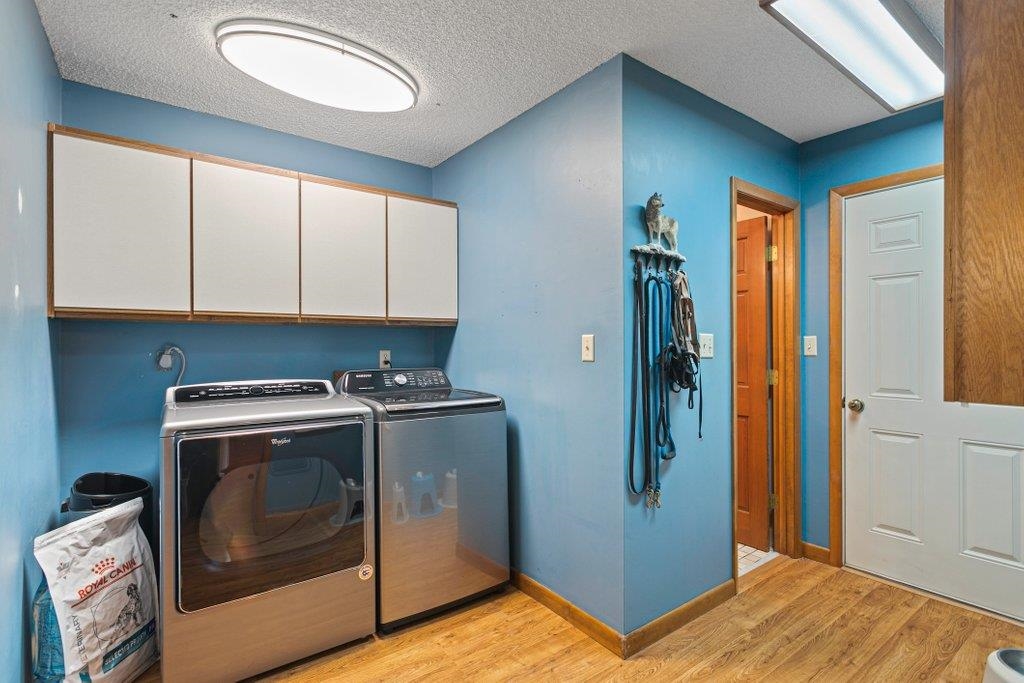 Image 40 of 48 For 3649 Lone Wolf Trl