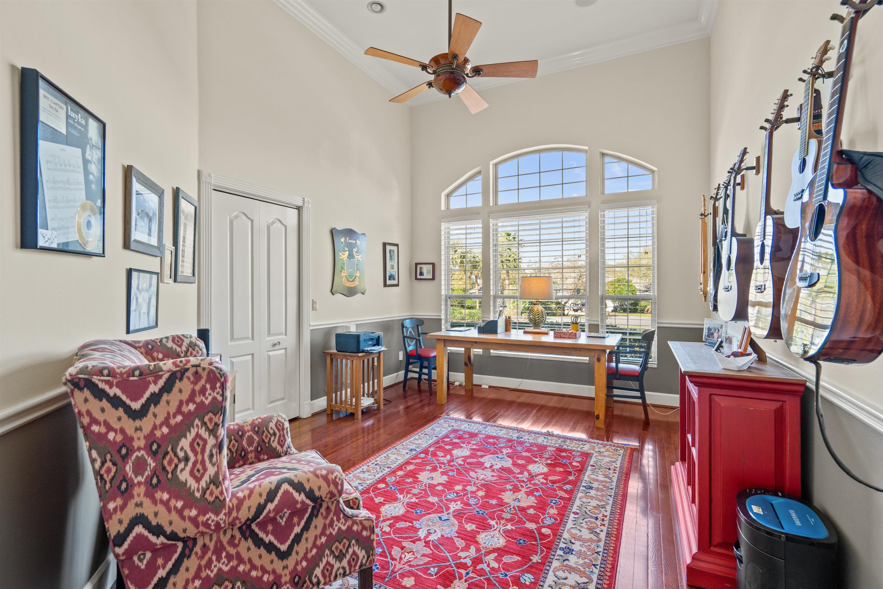 Image 48 of 98 For 126 Marshside Dr