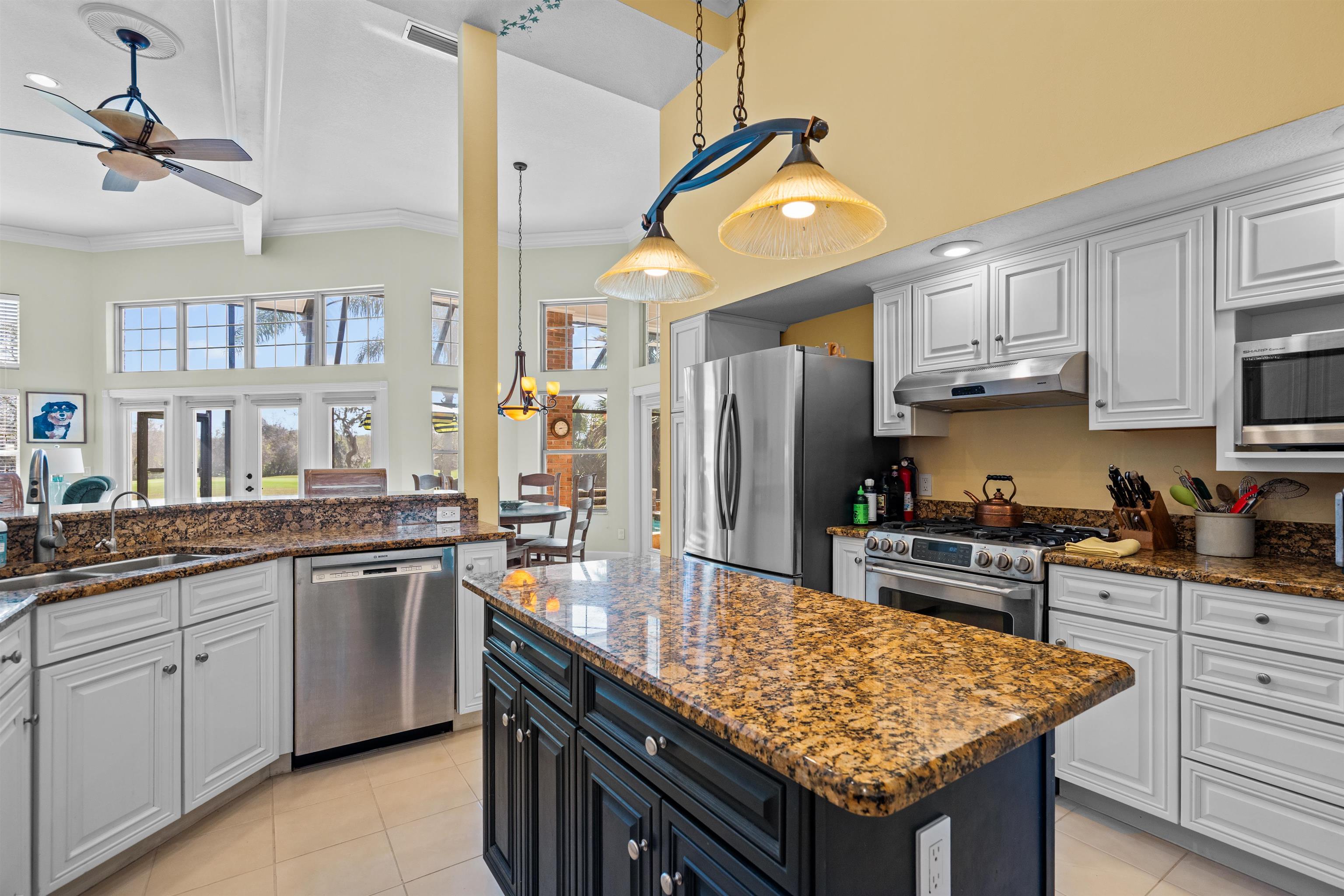 Image 54 of 98 For 126 Marshside Dr