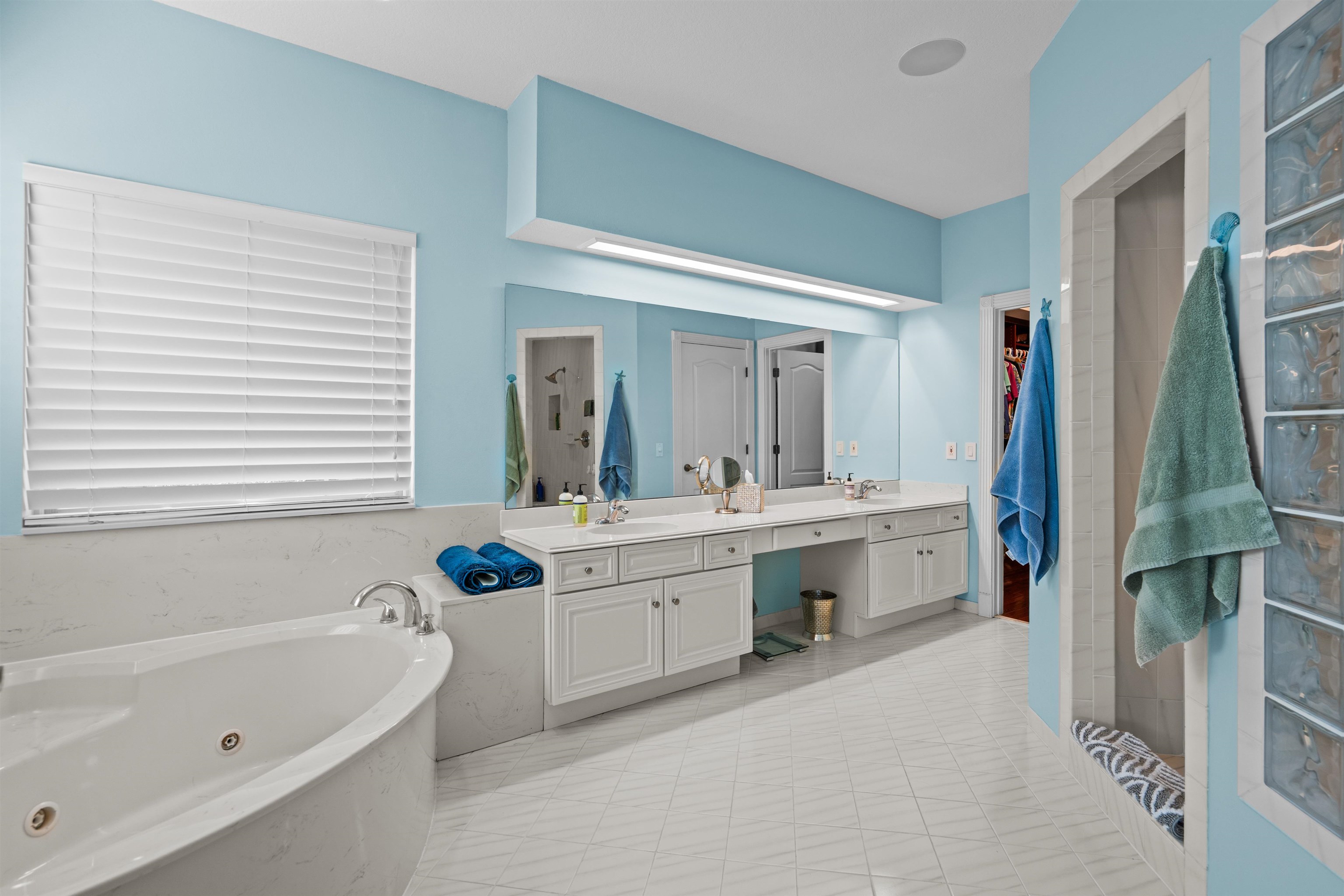 Image 68 of 98 For 126 Marshside Dr