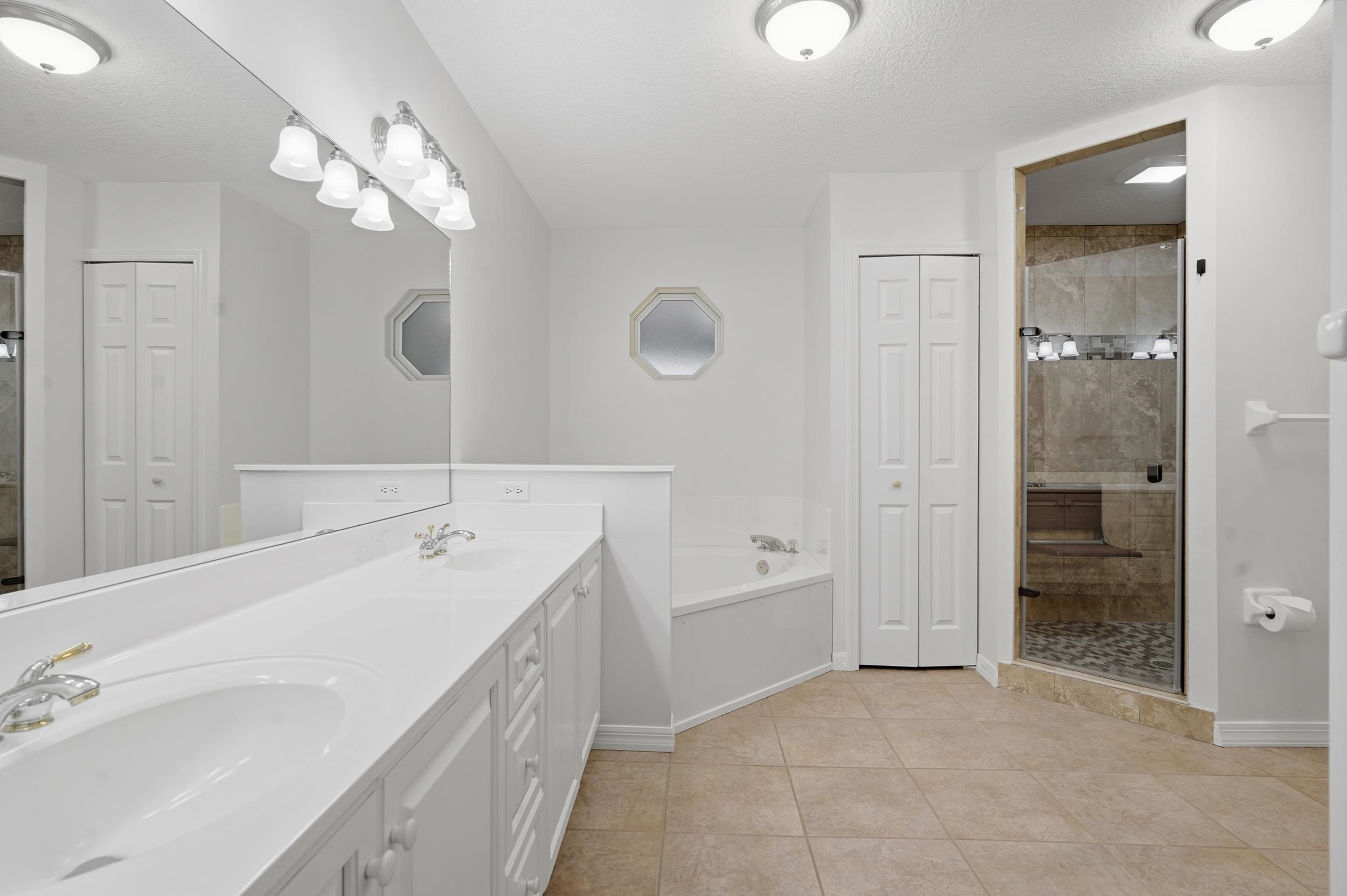 Image 13 of 22 For 4720 Innisbrook Ct N