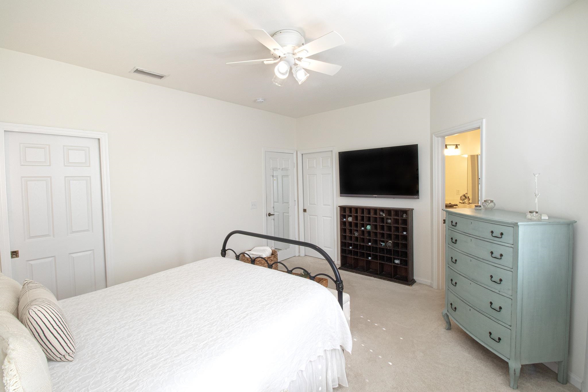 Image 14 of 41 For 4815 Serena Circle