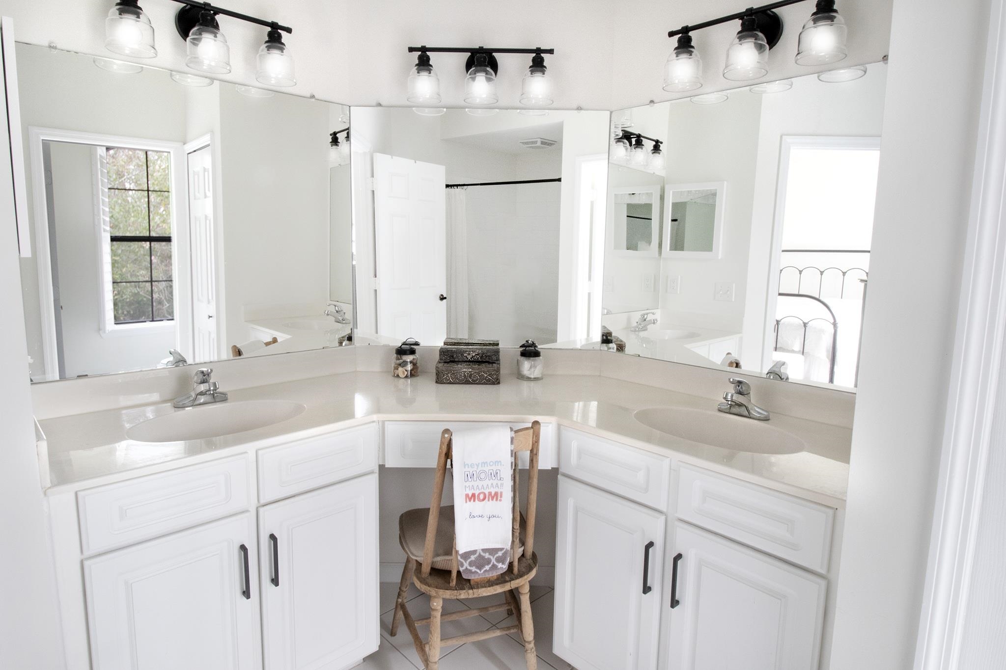 Image 15 of 41 For 4815 Serena Circle