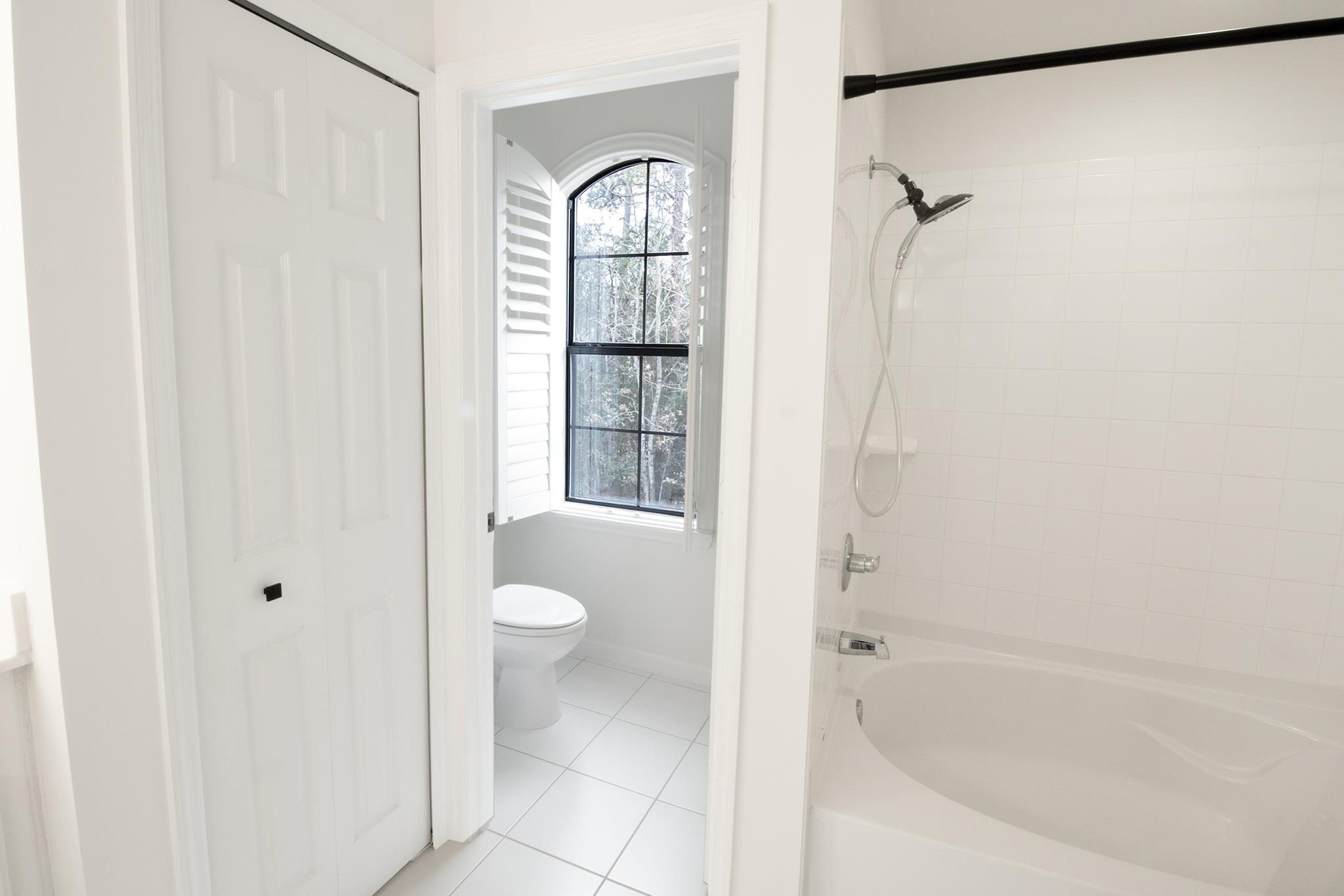 Image 16 of 41 For 4815 Serena Circle