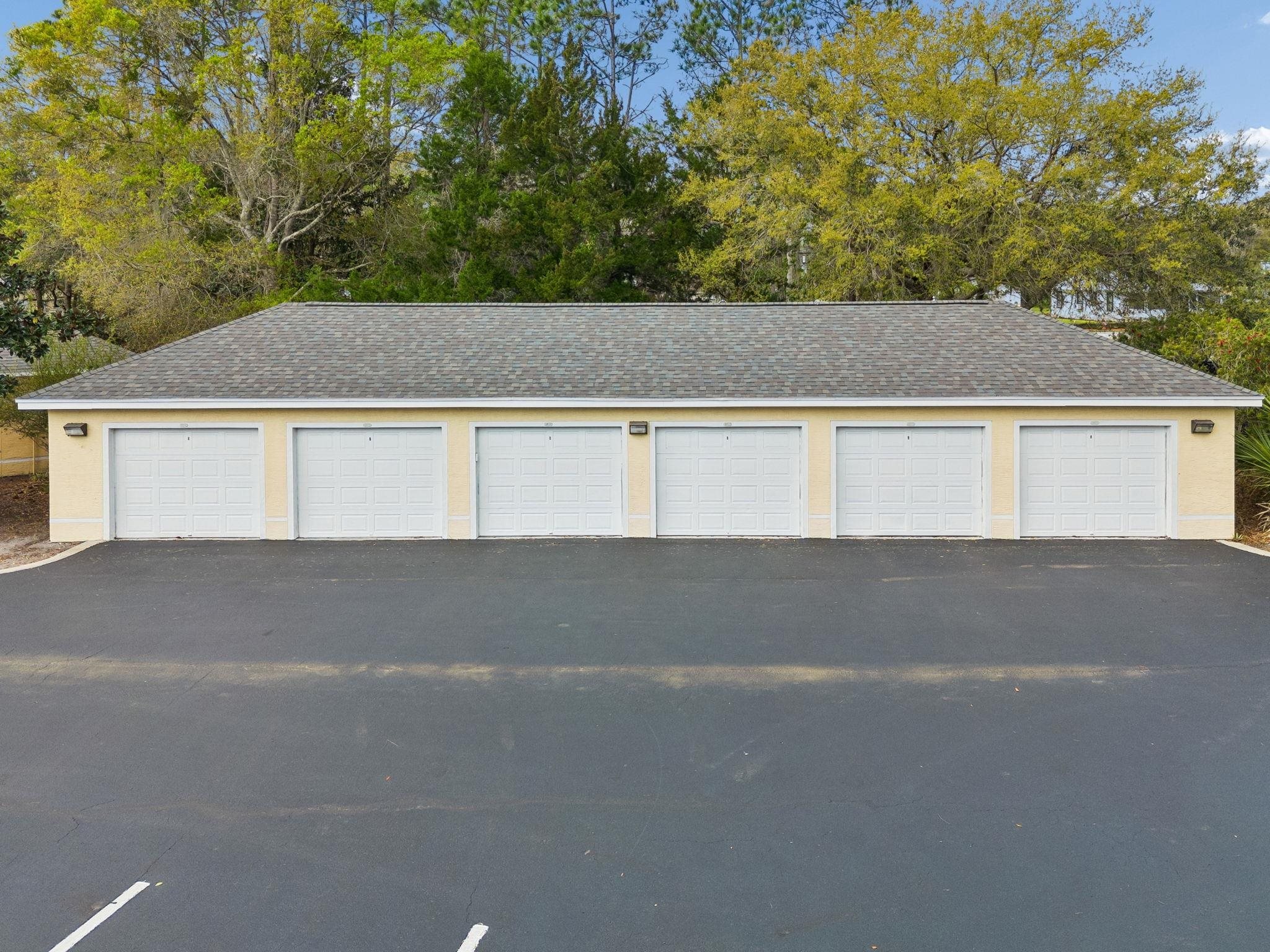 Image 25 of 41 For 4815 Serena Circle