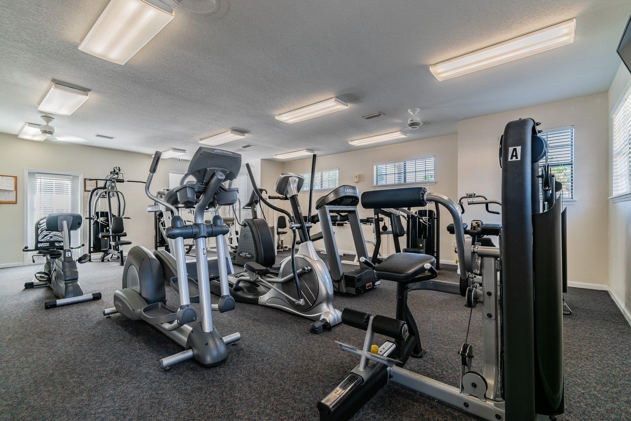 Image 35 of 41 For 4815 Serena Circle