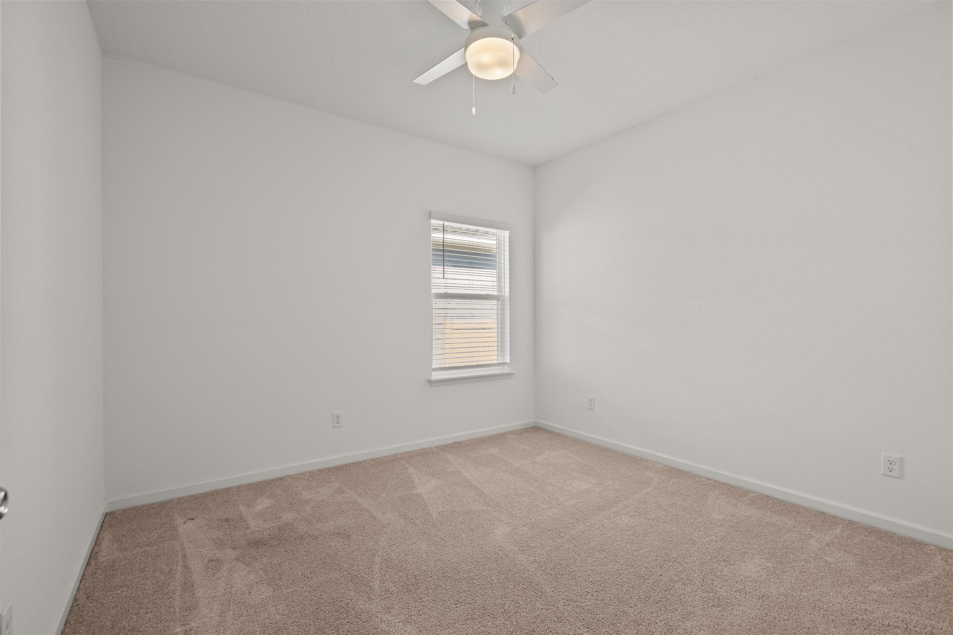 Image 22 of 40 For 65 Eustis Pt