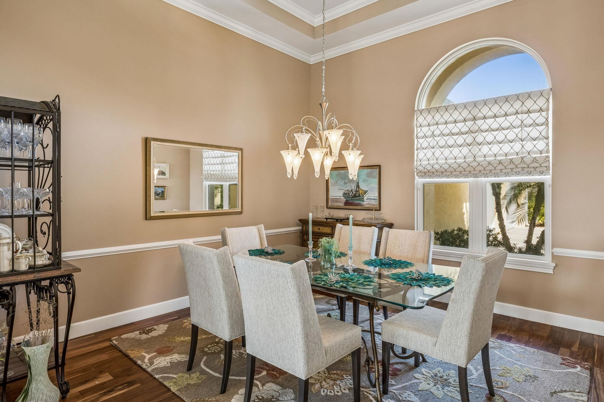 Image 12 of 90 For 409 Lookout Point Dr