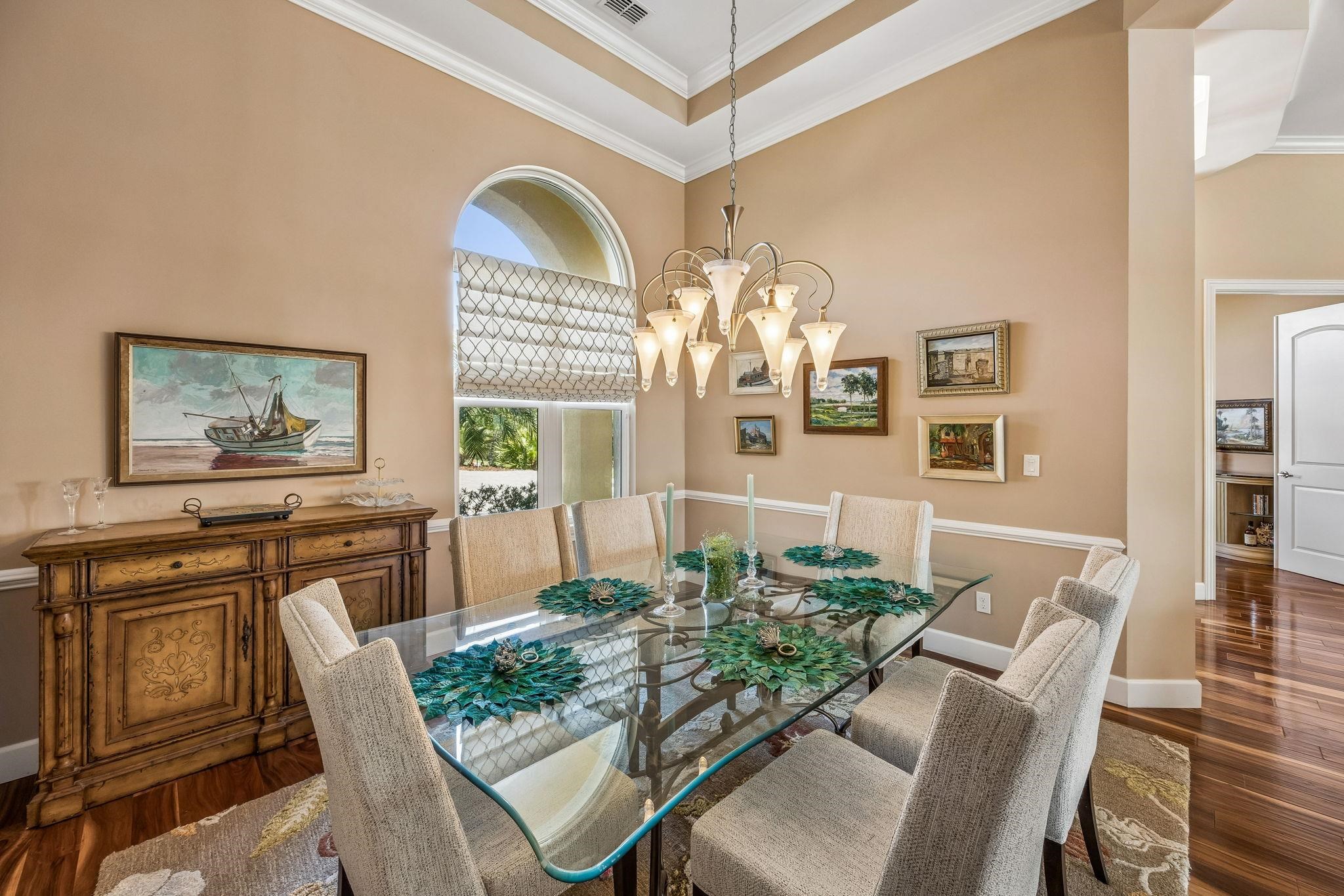 Image 13 of 90 For 409 Lookout Point Dr