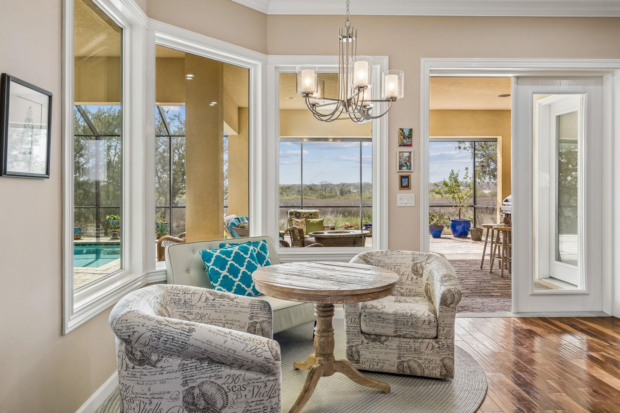 Image 29 of 90 For 409 Lookout Point Dr