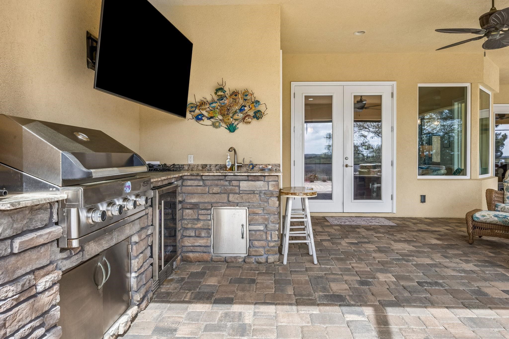 Image 31 of 90 For 409 Lookout Point Dr