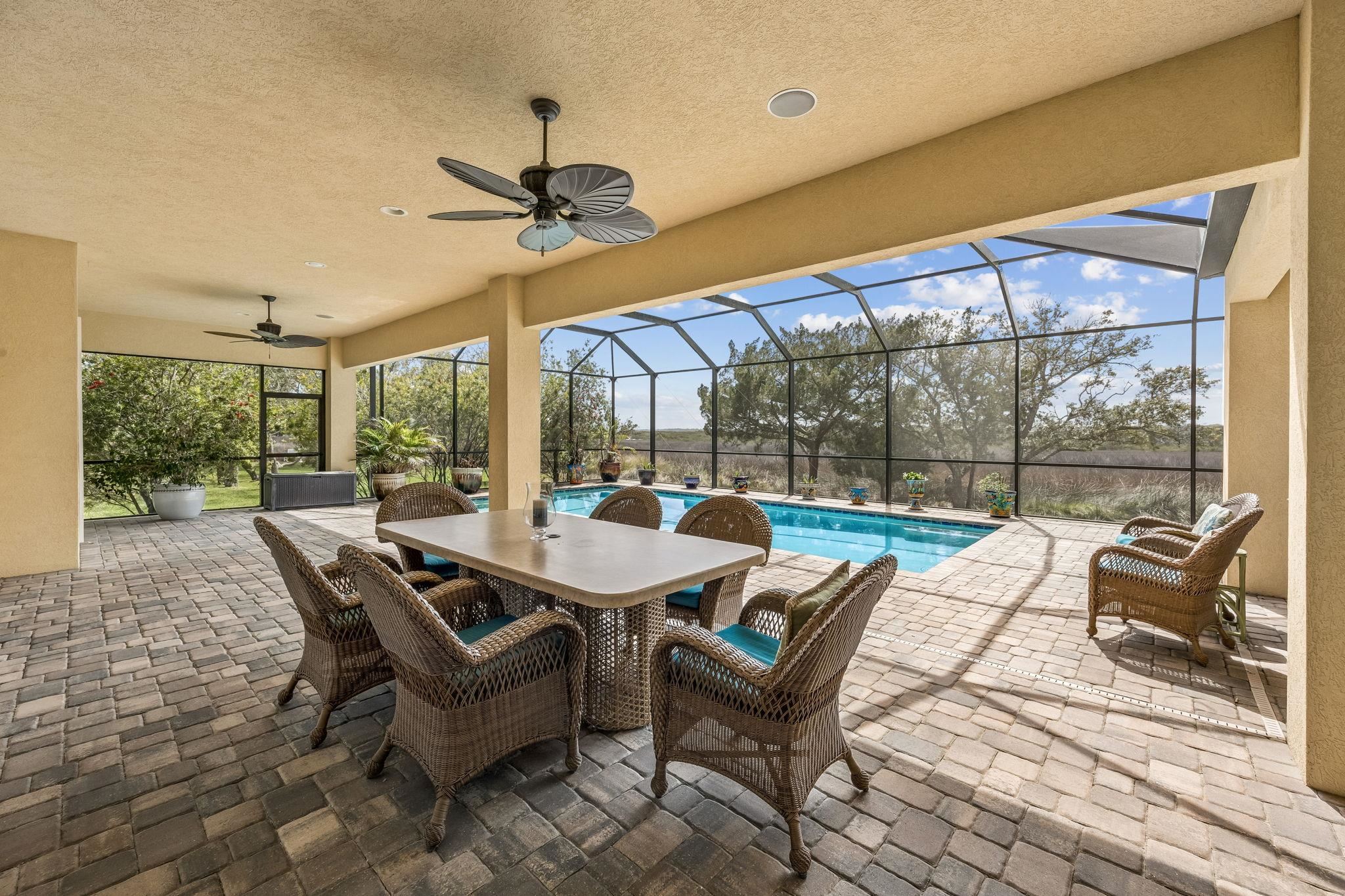 Image 34 of 90 For 409 Lookout Point Dr