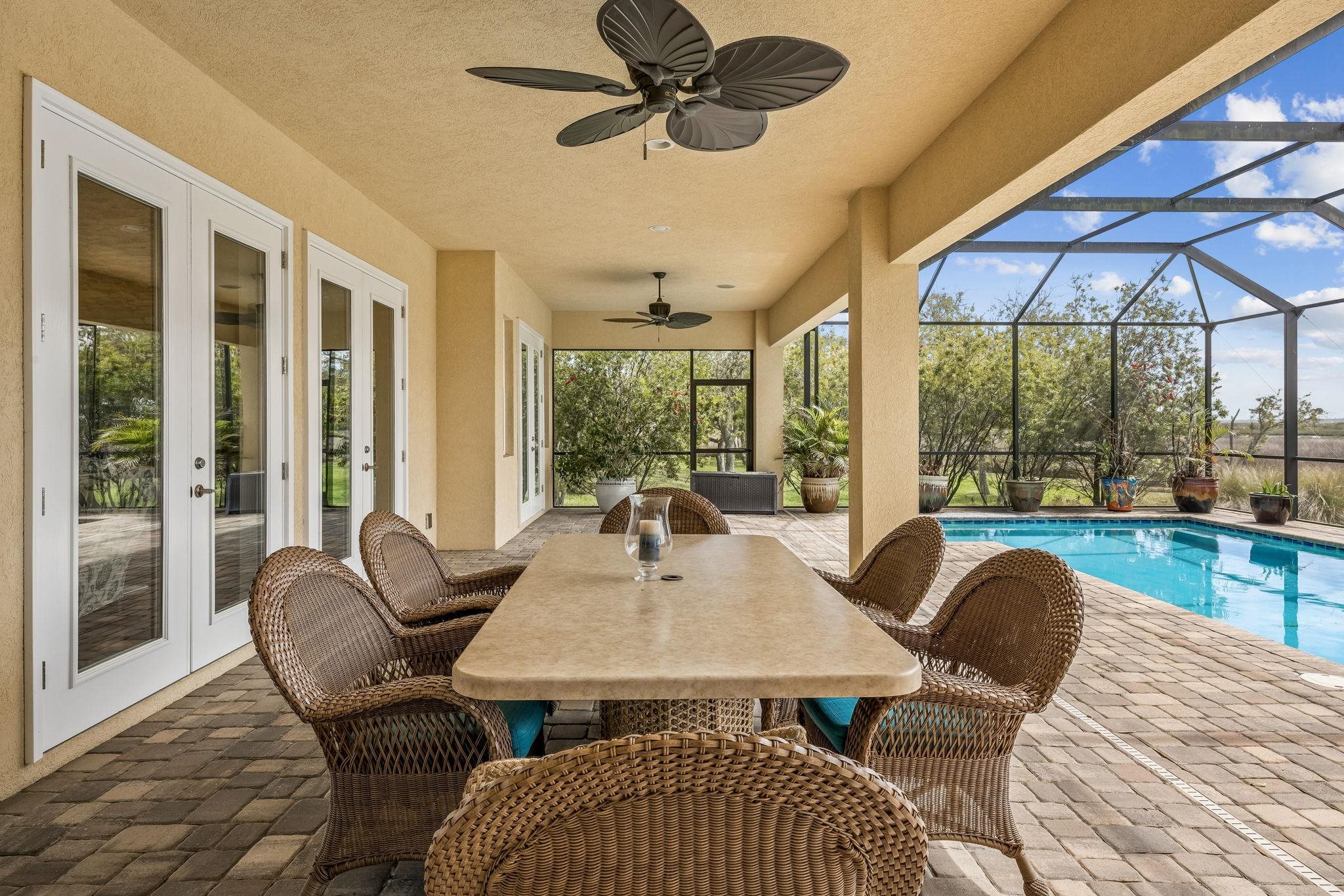 Image 35 of 90 For 409 Lookout Point Dr