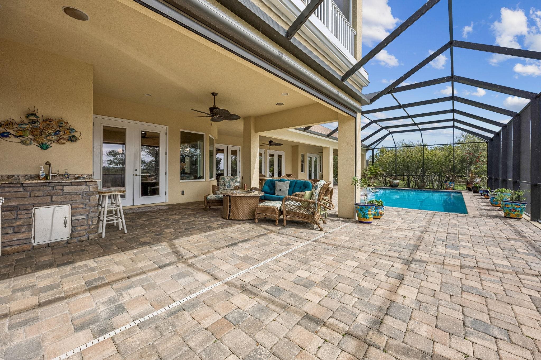 Image 36 of 90 For 409 Lookout Point Dr