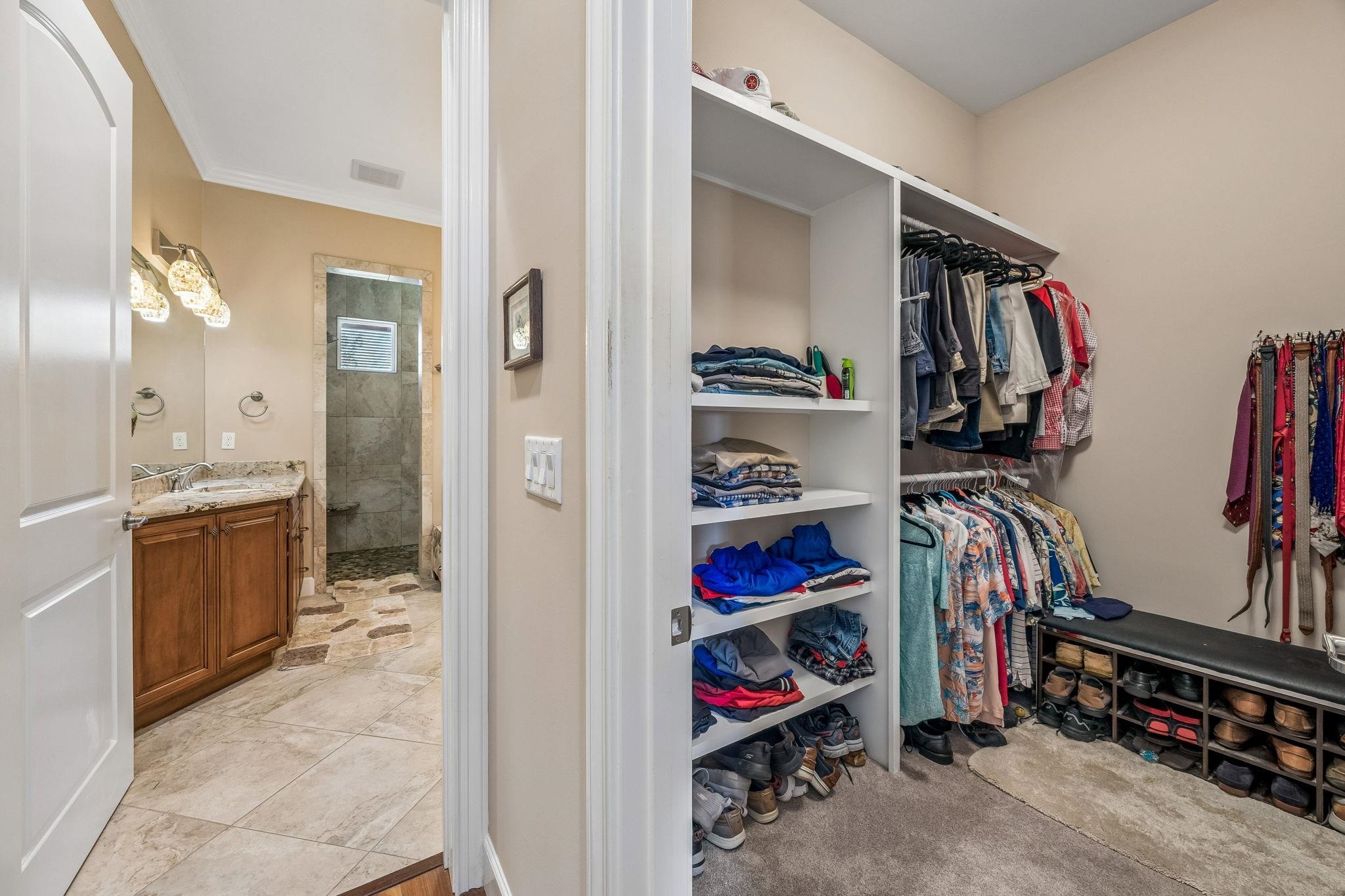 Image 51 of 90 For 409 Lookout Point Dr