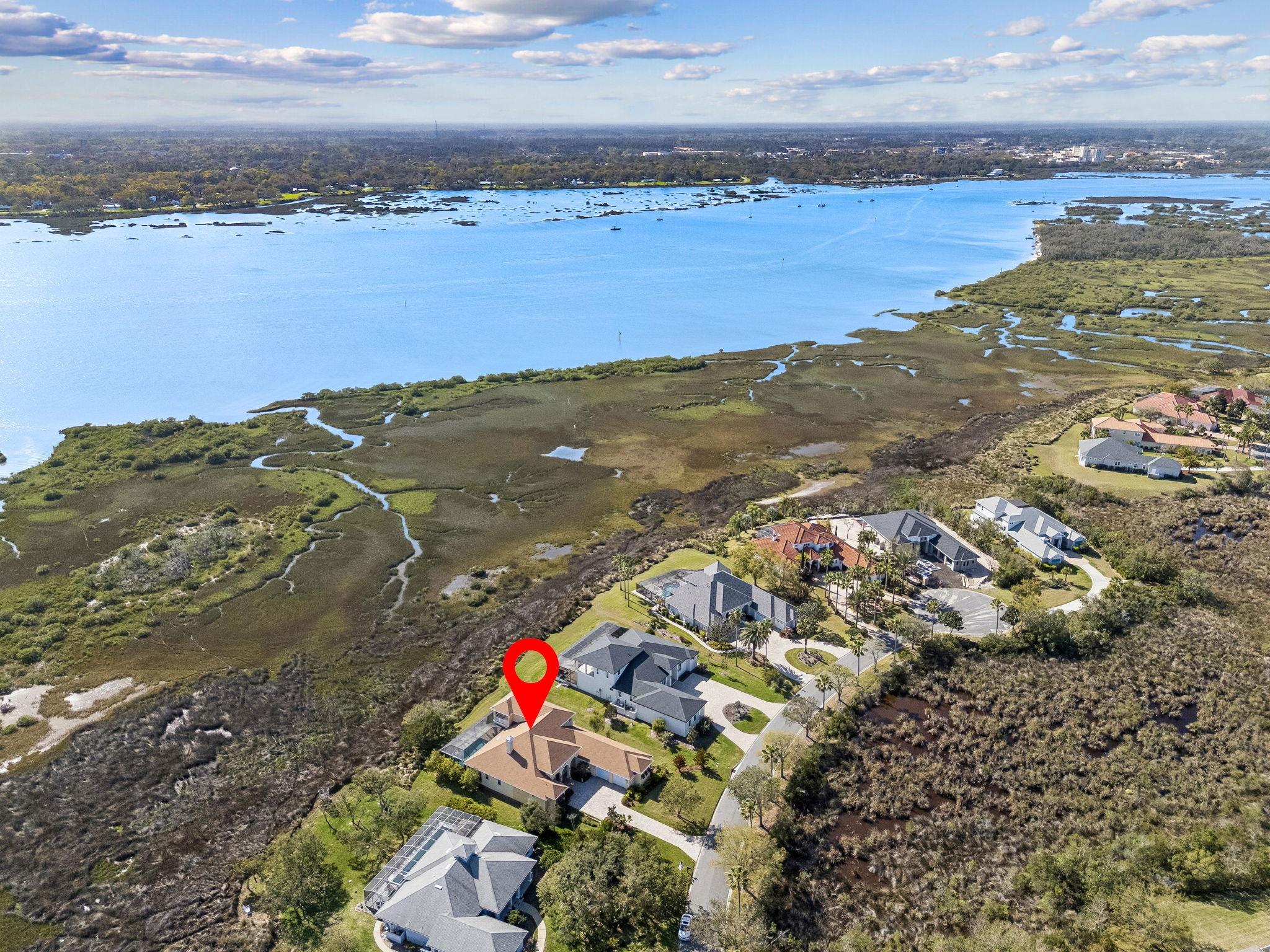 Image 6 of 90 For 409 Lookout Point Dr