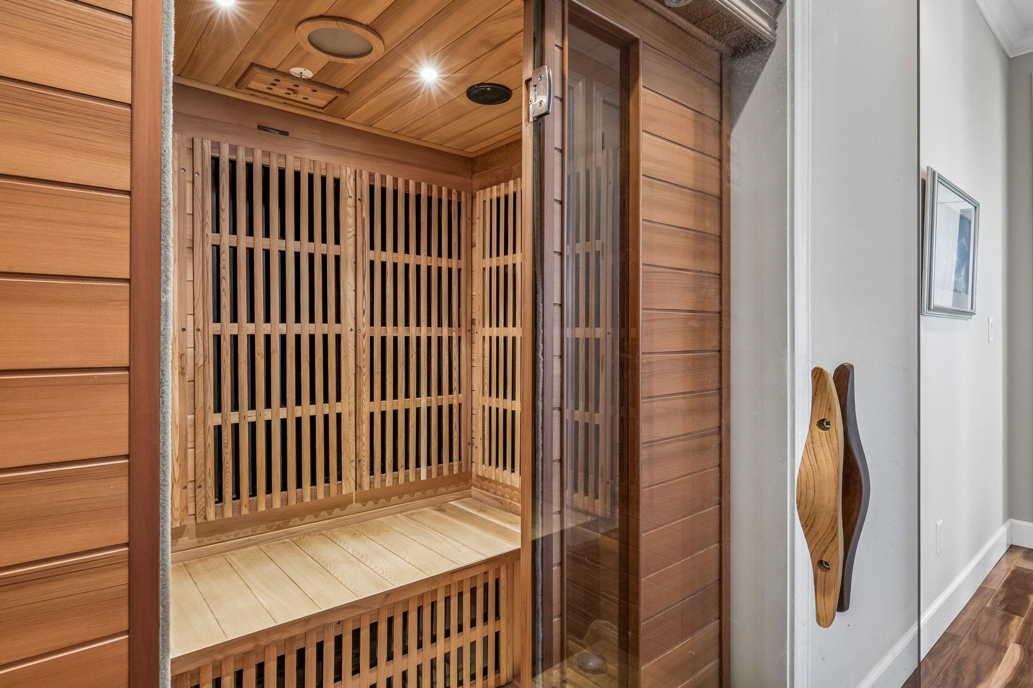 Image 60 of 90 For 409 Lookout Point Dr