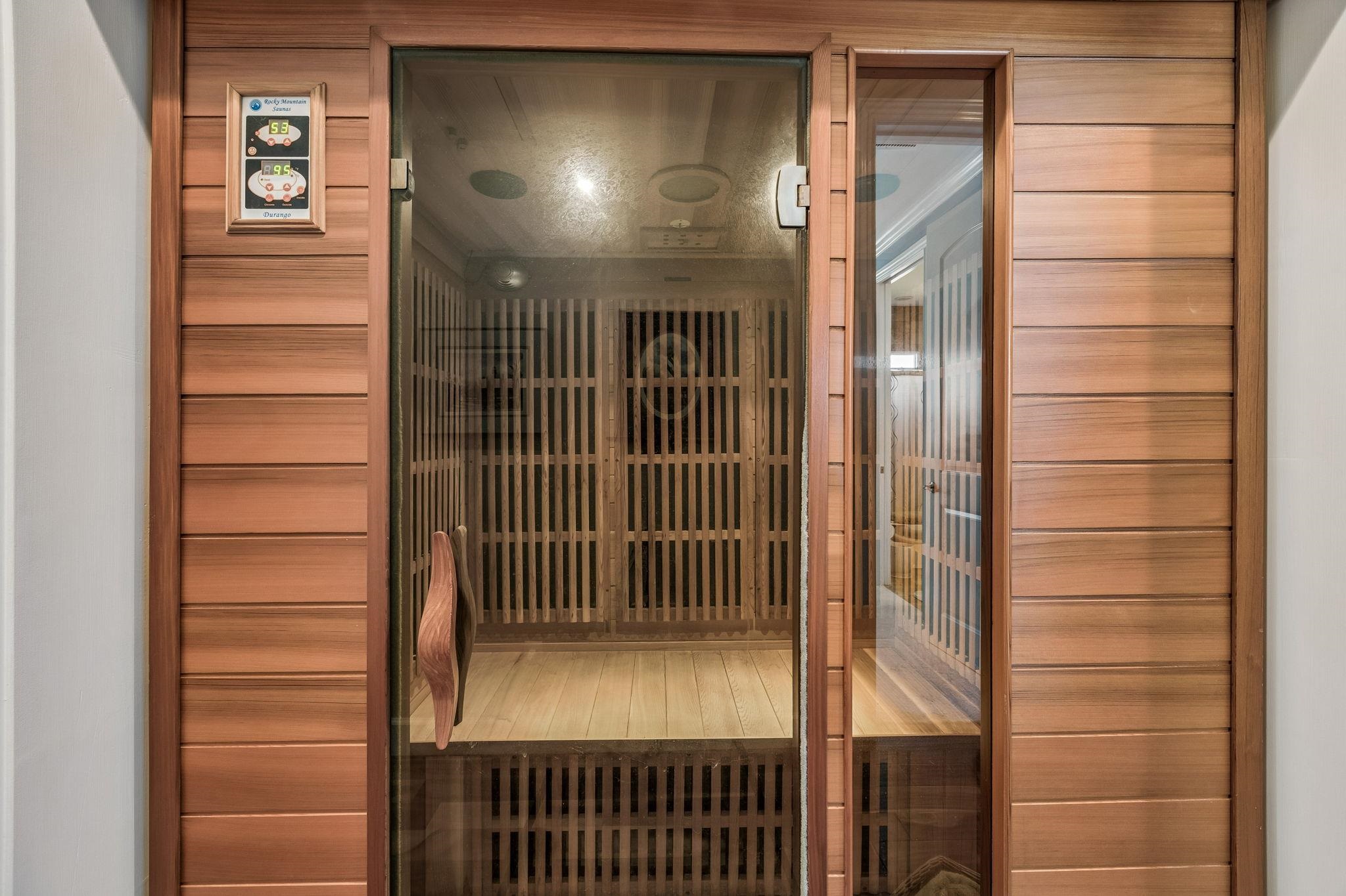 Image 61 of 90 For 409 Lookout Point Dr