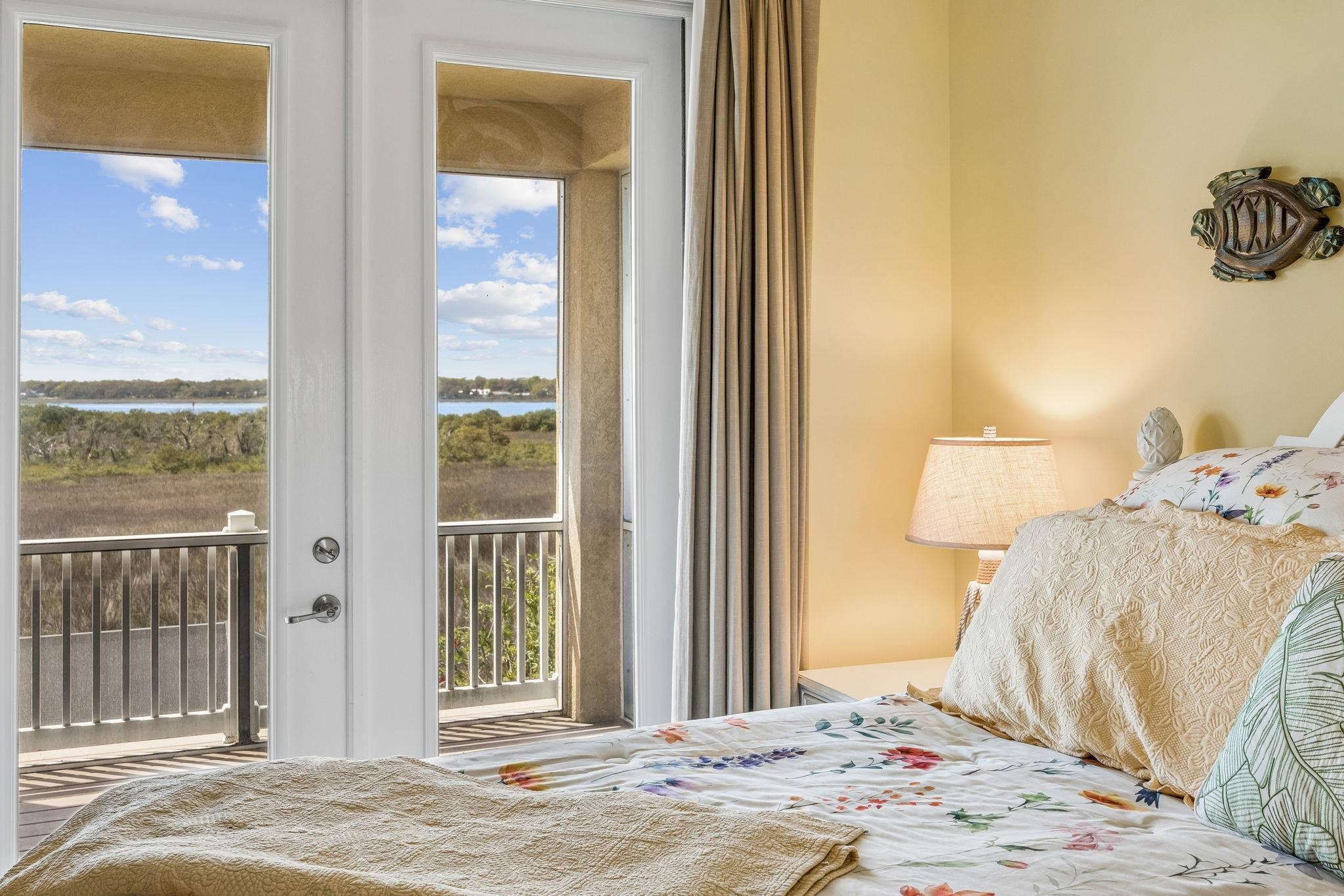 Image 64 of 90 For 409 Lookout Point Dr