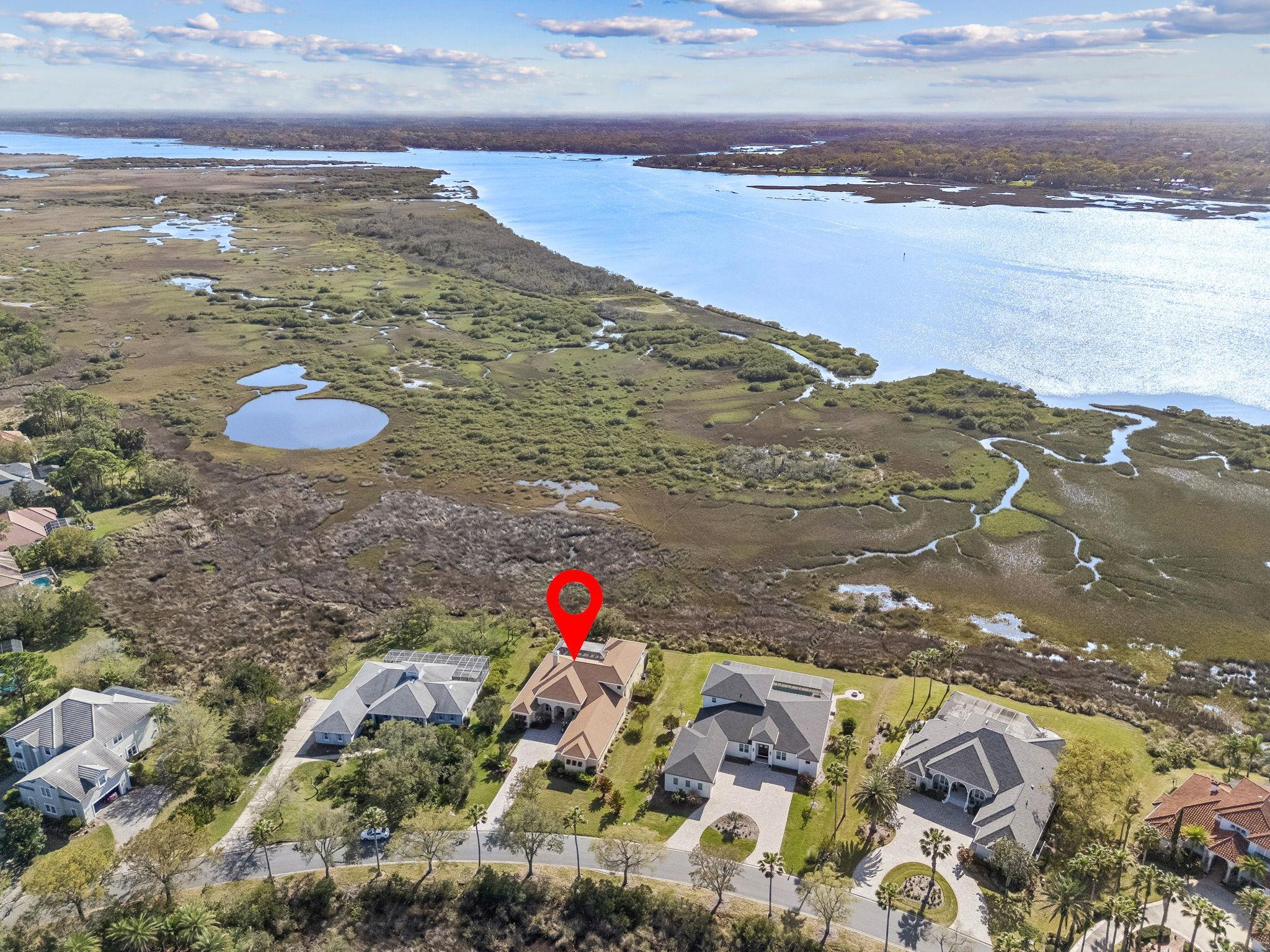 Image 7 of 90 For 409 Lookout Point Dr