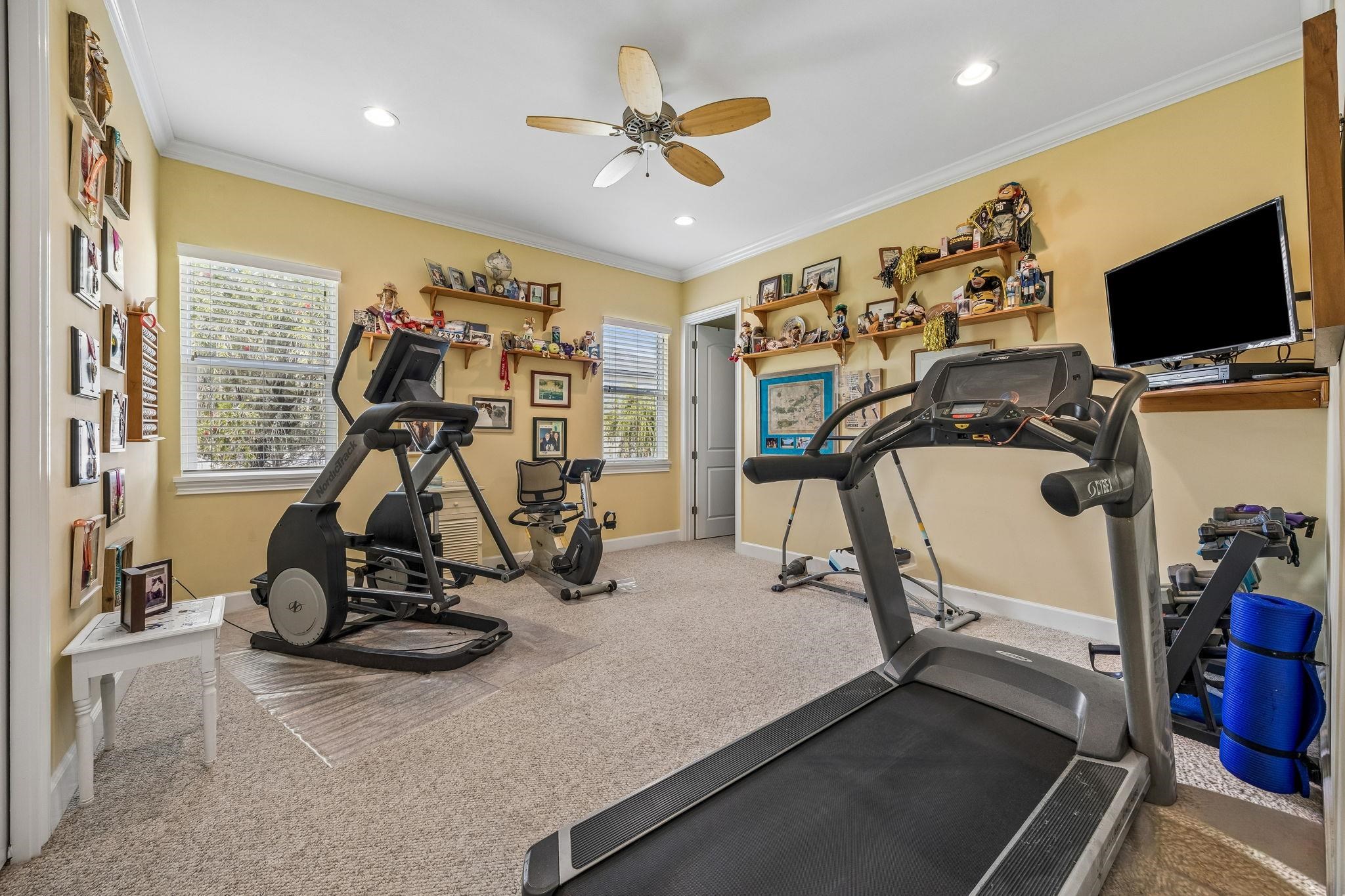 Image 74 of 90 For 409 Lookout Point Dr