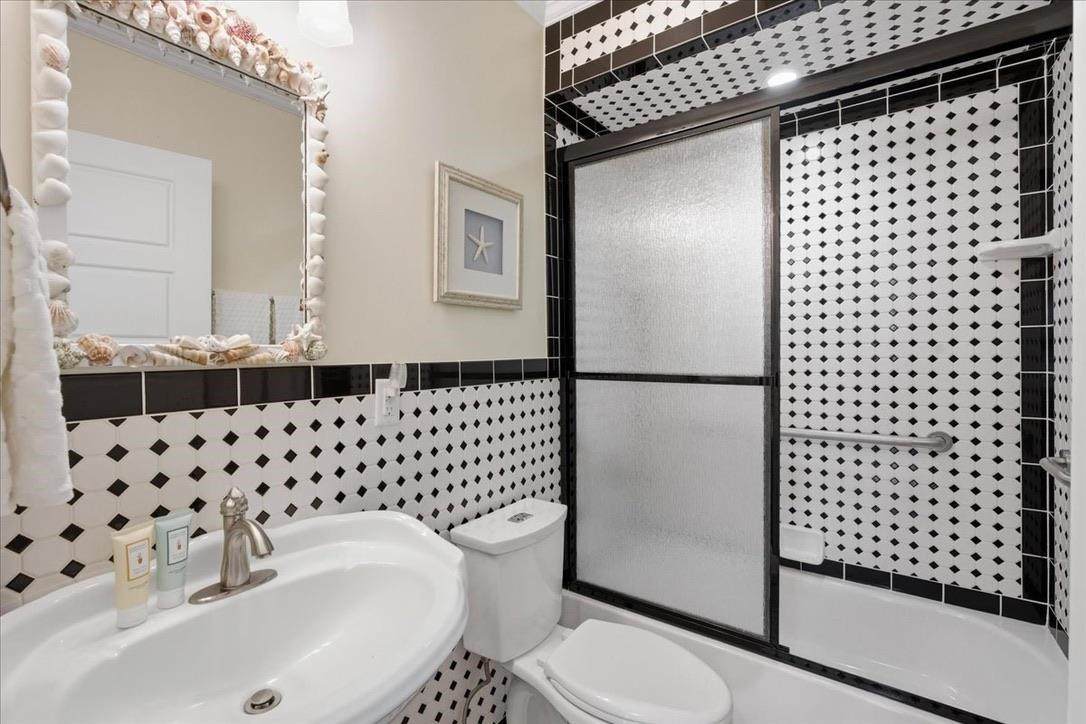 Image 24 of 50 For 47 Osceola St