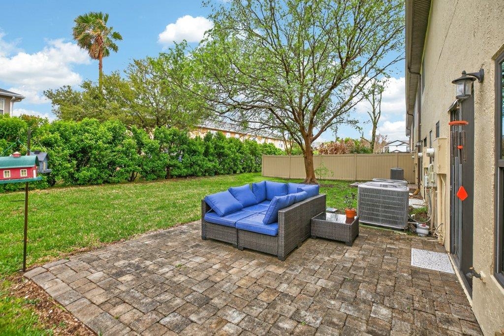 Image 10 of 46 For 300 Syrah Way