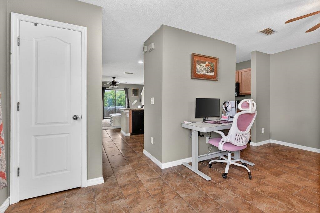 Image 13 of 46 For 300 Syrah Way