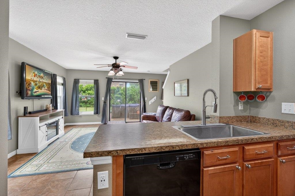 Image 16 of 46 For 300 Syrah Way