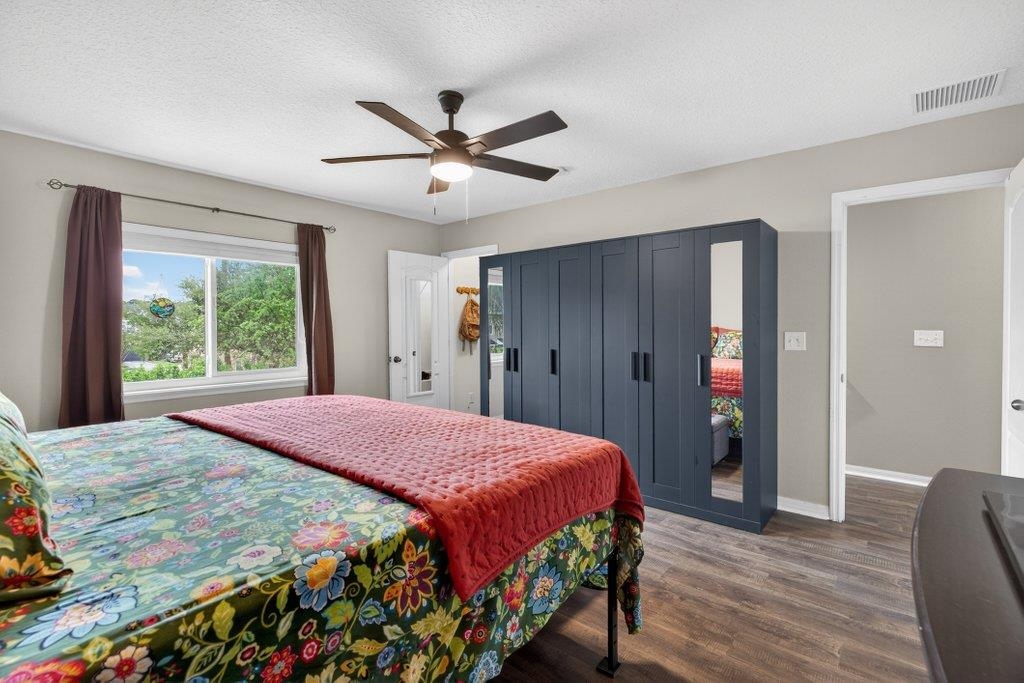 Image 29 of 46 For 300 Syrah Way