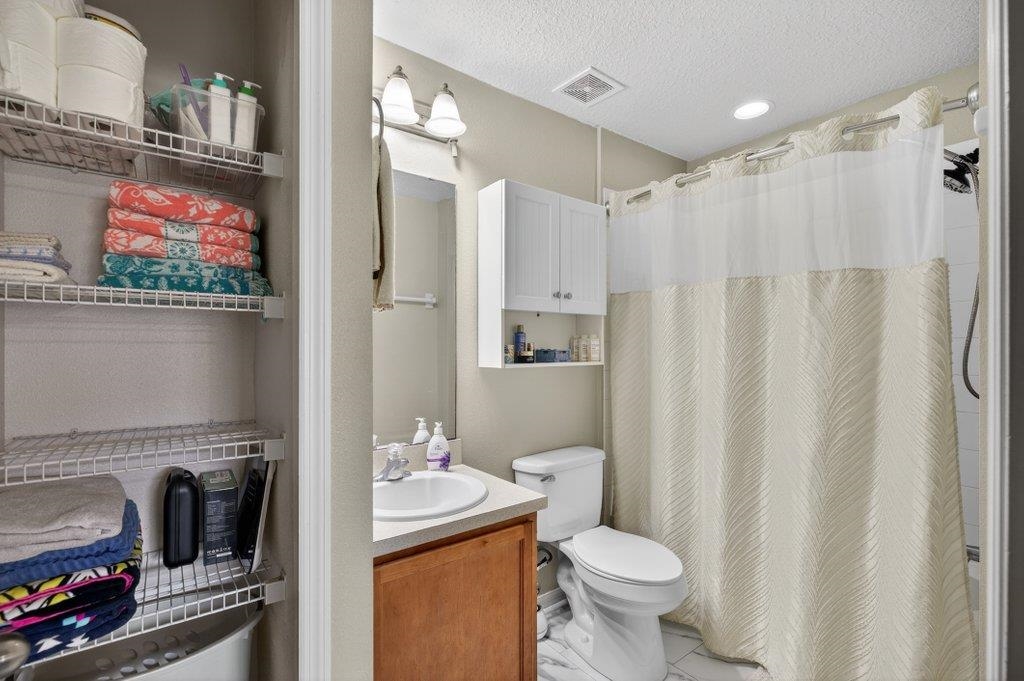 Image 31 of 46 For 300 Syrah Way