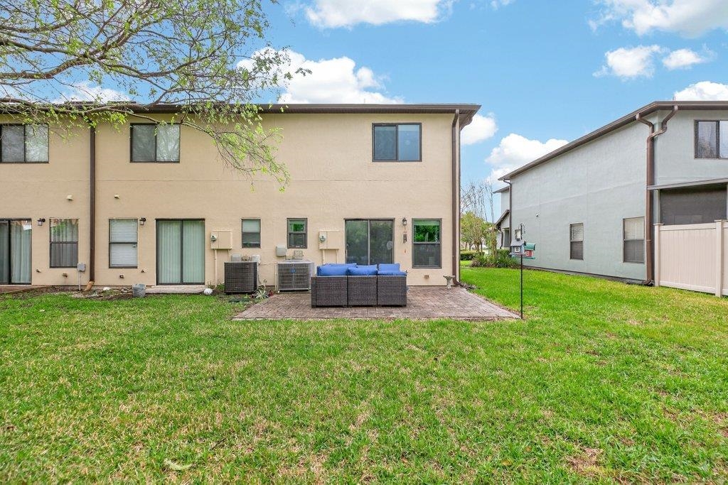 Image 7 of 46 For 300 Syrah Way