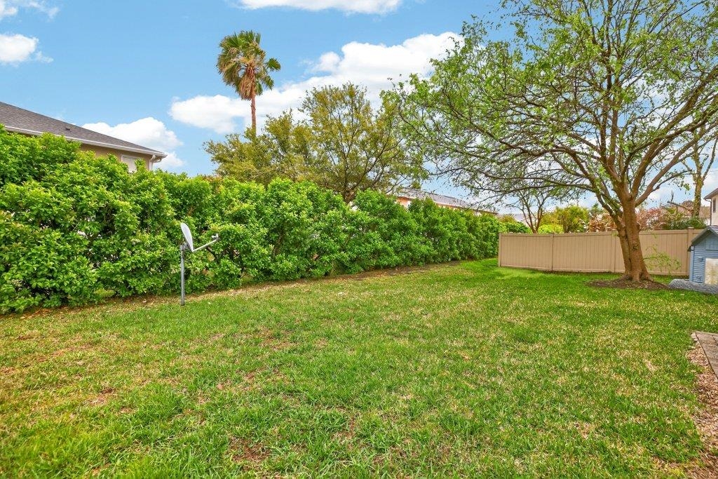 Image 9 of 46 For 300 Syrah Way