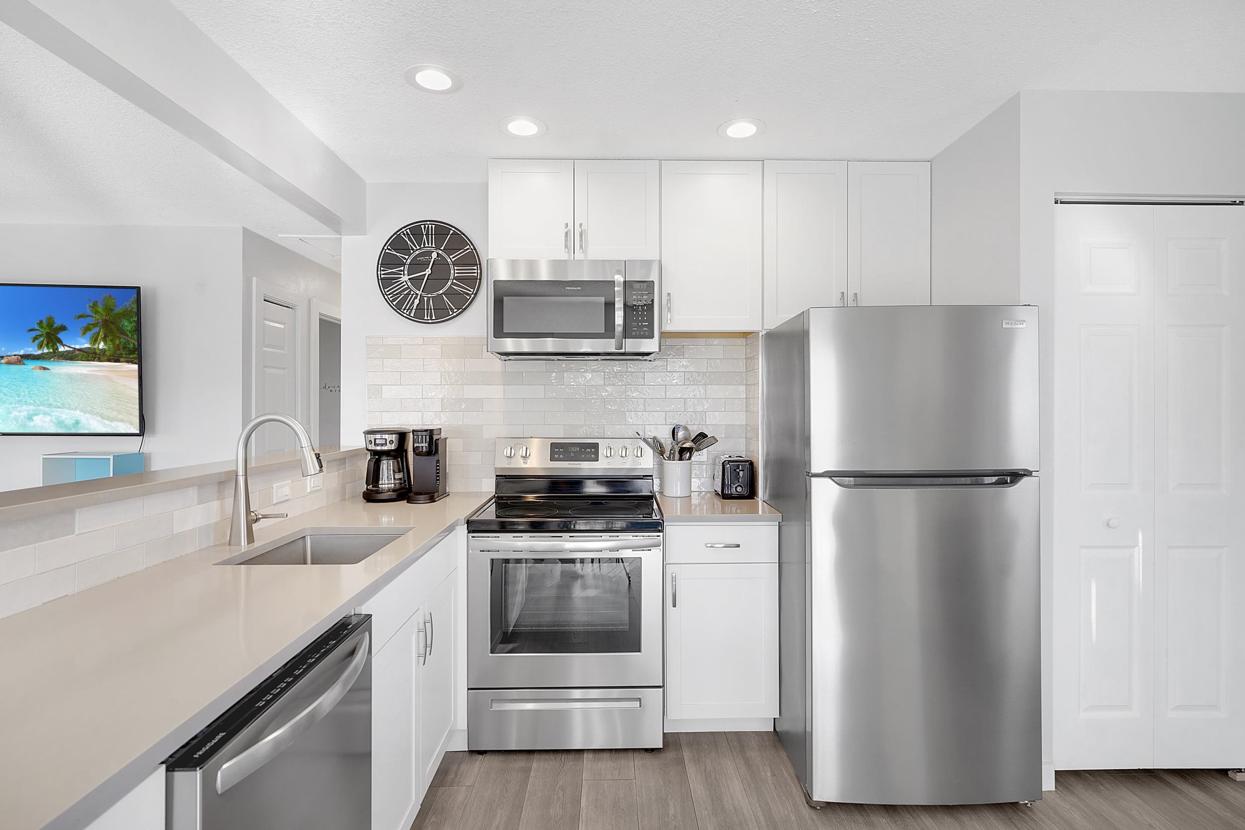 Image 5 of 33 For 9 Tarpon Dr  