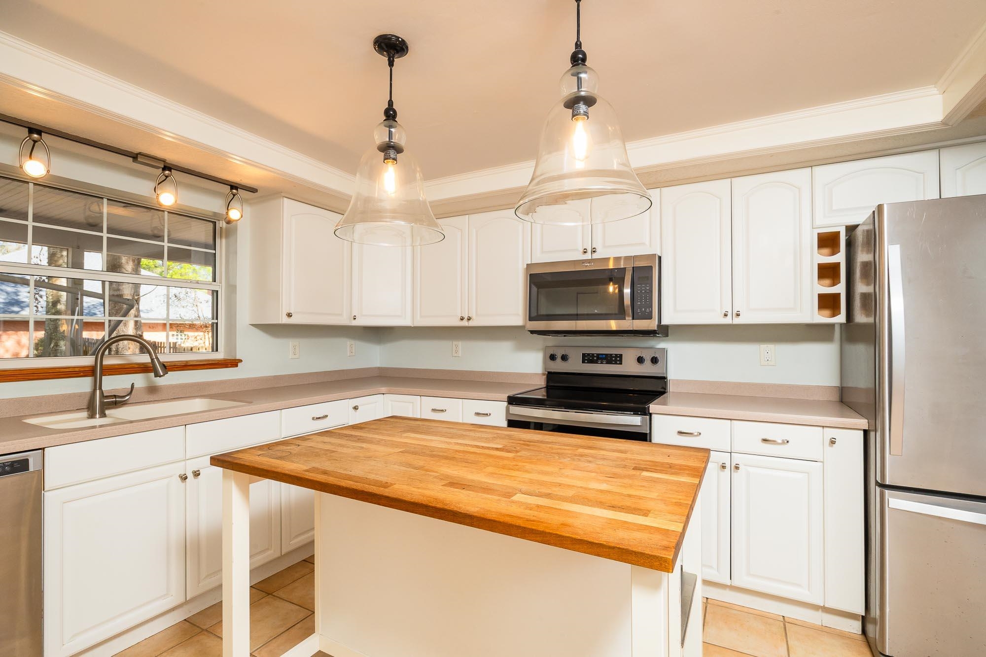 Image 14 of 29 For 728 Willow Wood Pl