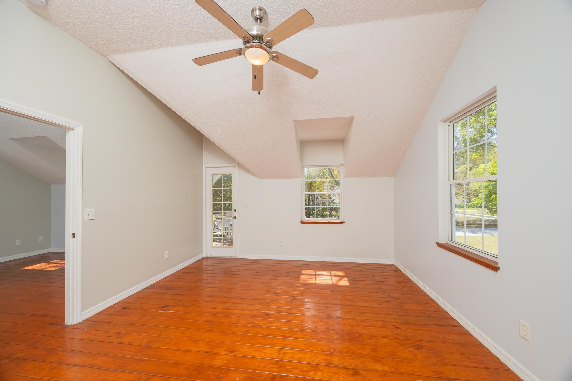 Image 19 of 29 For 728 Willow Wood Pl