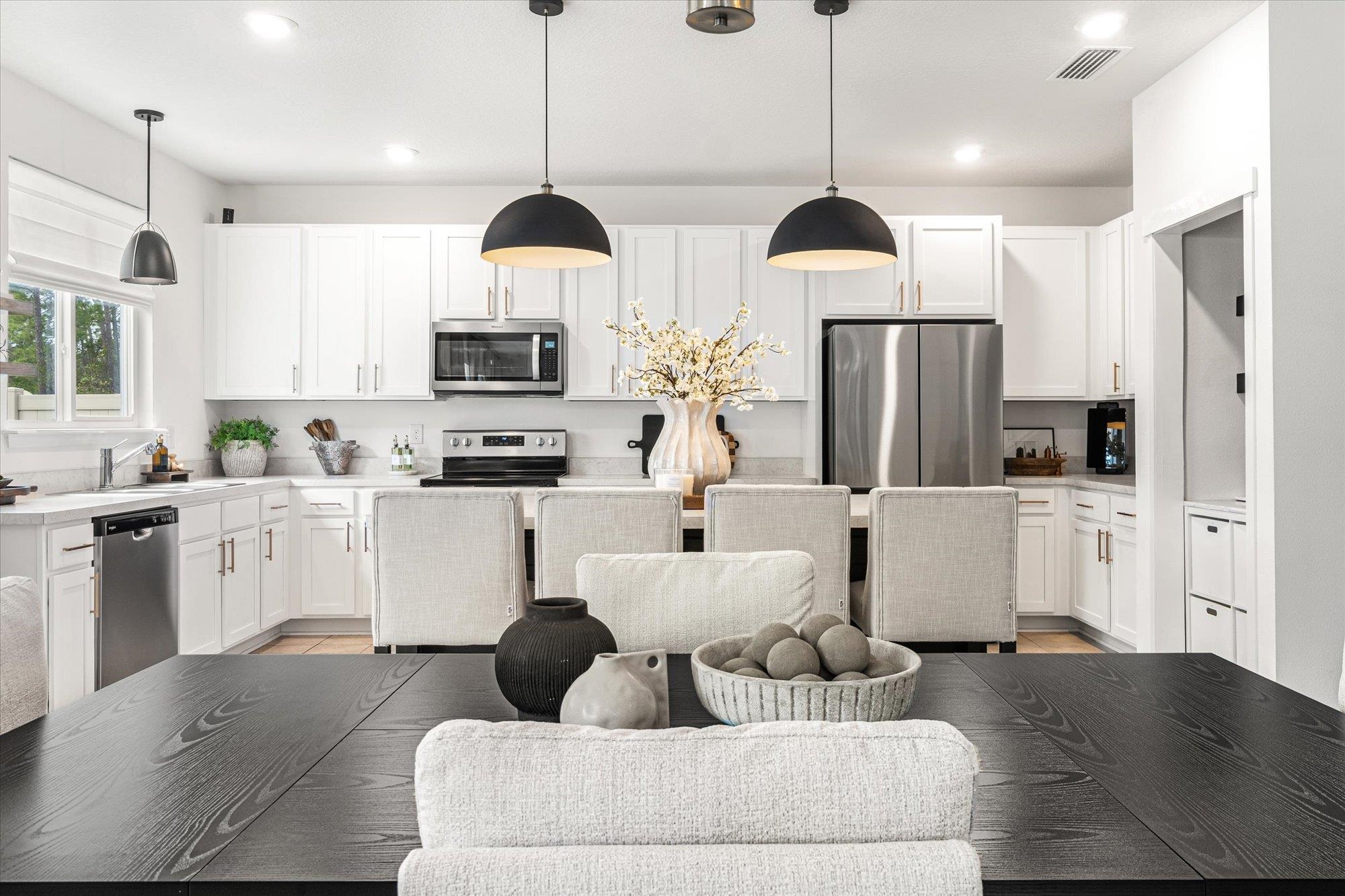 Image 11 of 57 For 13 Willow Street